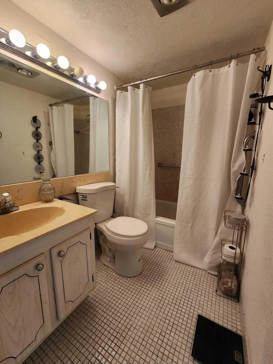 Property Slideshow image 7 of 9 | 165 camden g, West Palm Beach, FL, 33417