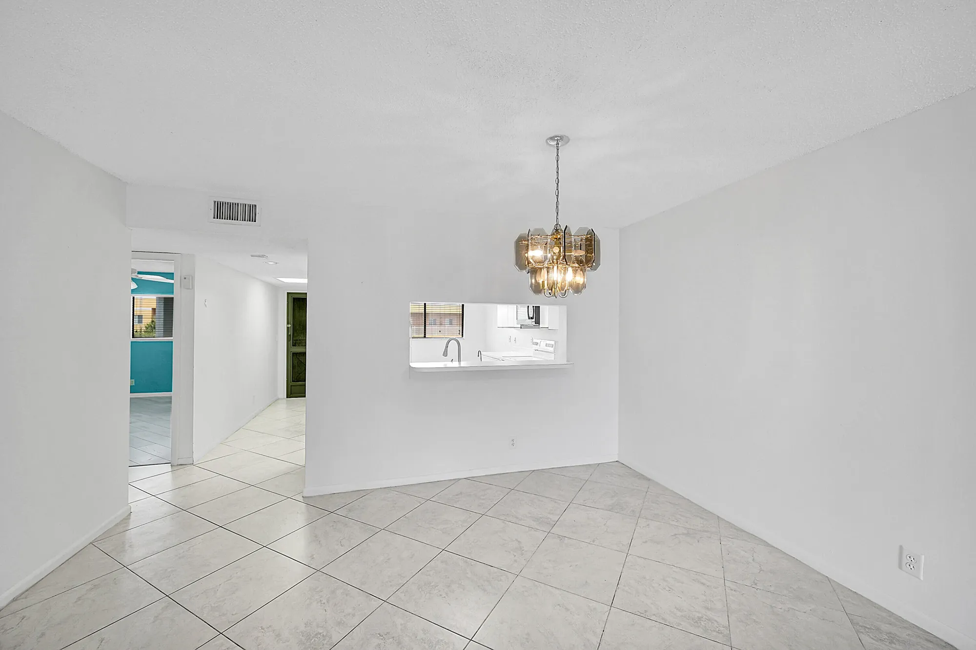Property Slideshow image 8 of 42 | 4725 lucerne lakes blvd 411, Lake Worth, FL, 33467