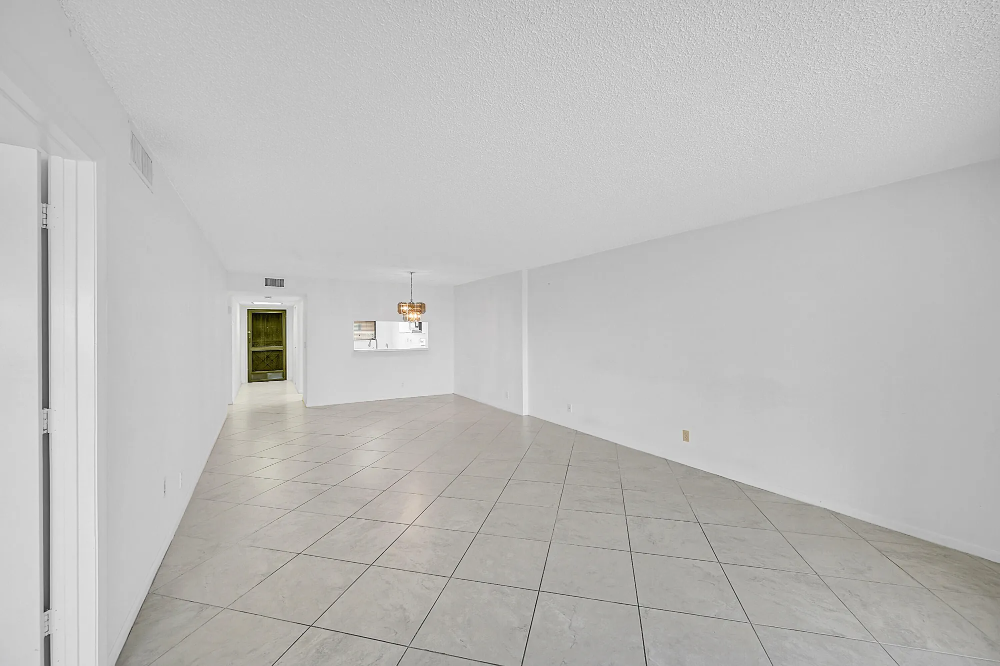 Property Slideshow image 14 of 42 | 4725 lucerne lakes blvd 411, Lake Worth, FL, 33467