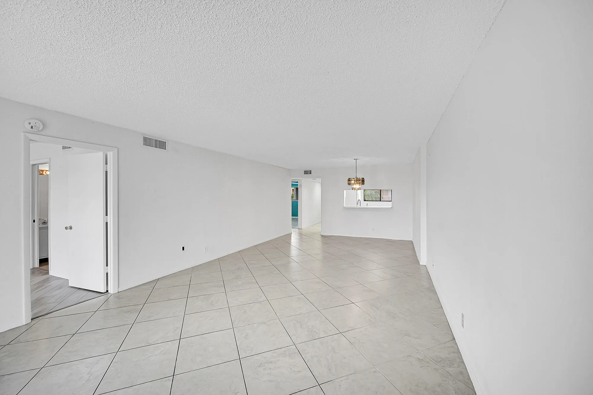 Property Slideshow image 13 of 42 | 4725 lucerne lakes blvd 411, Lake Worth, FL, 33467