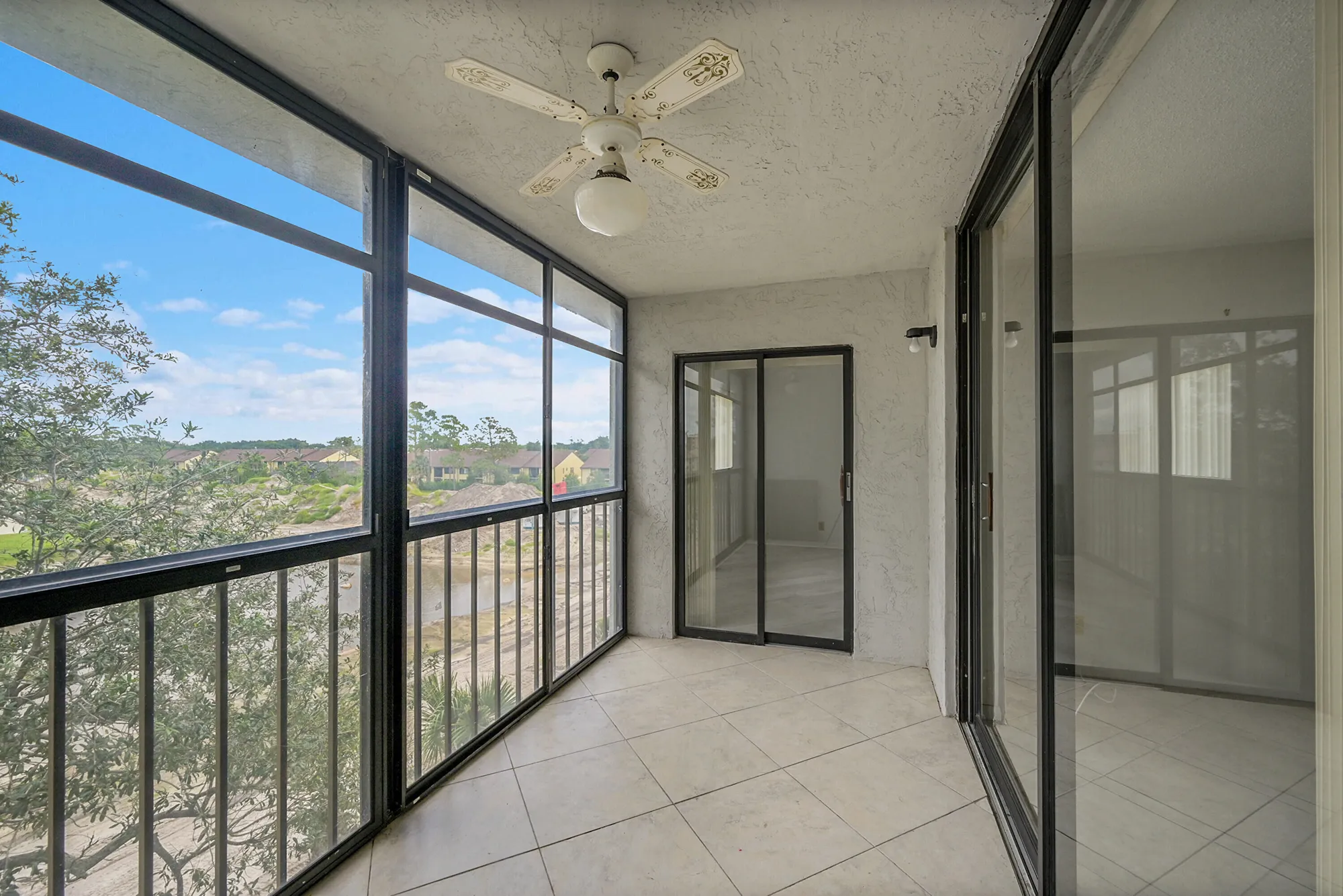 Property Slideshow image 3 of 42 | 4725 lucerne lakes blvd 411, Lake Worth, FL, 33467
