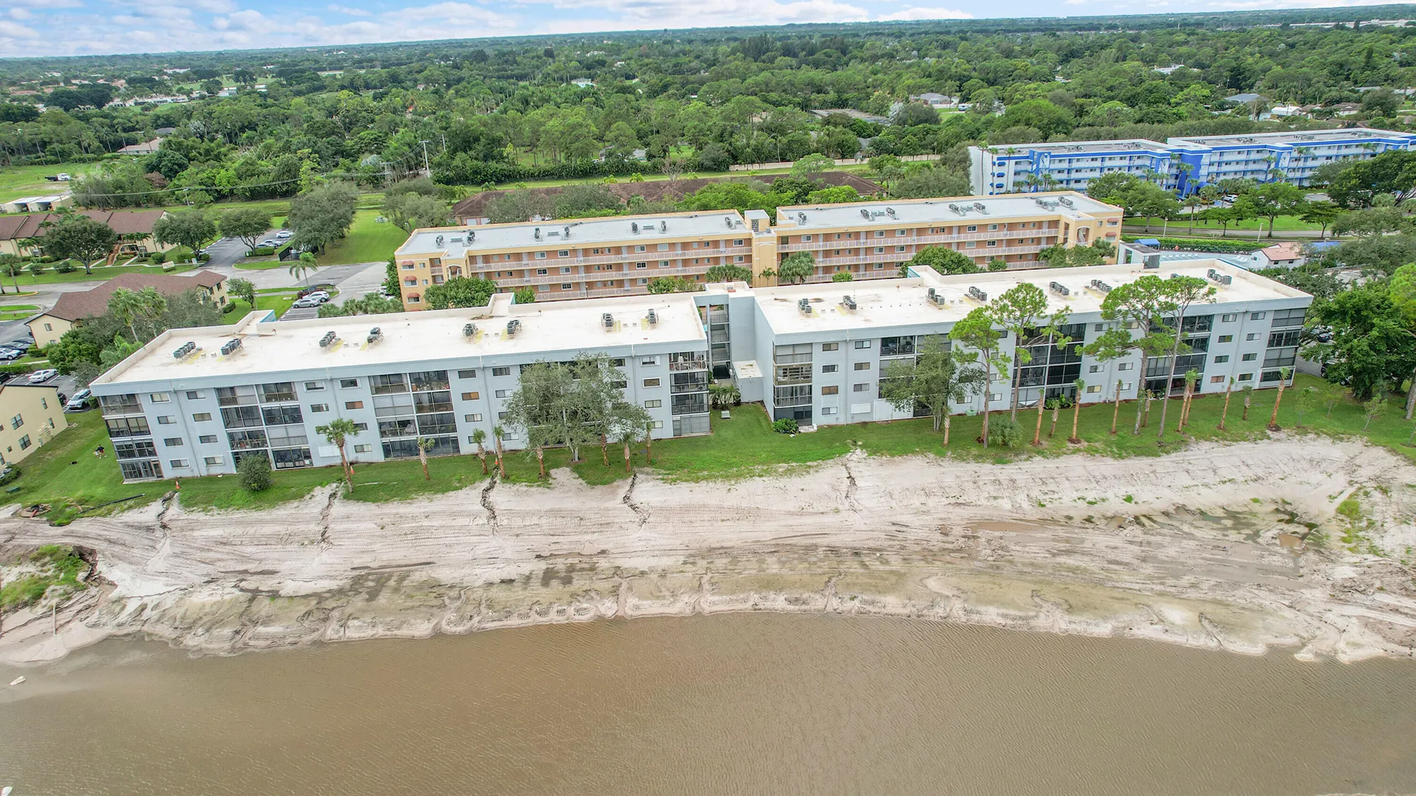 Property Slideshow image 34 of 42 | 4725 lucerne lakes blvd 411, Lake Worth, FL, 33467