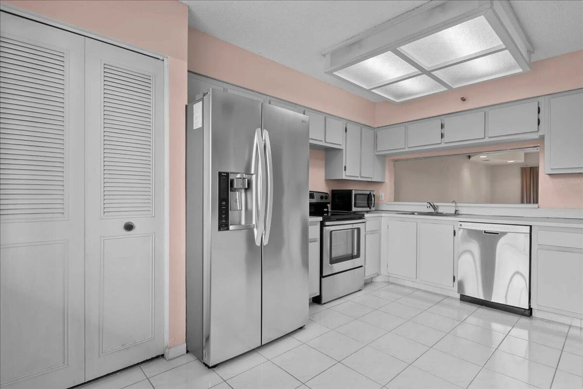 Property Slideshow image 8 of 39 | 14475 strathmore ln apt 402, Delray Beach, FL, 33446