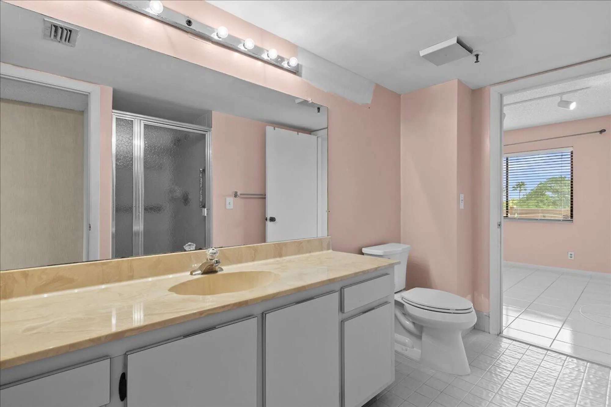 Property Slideshow image 13 of 39 | 14475 strathmore ln apt 402, Delray Beach, FL, 33446