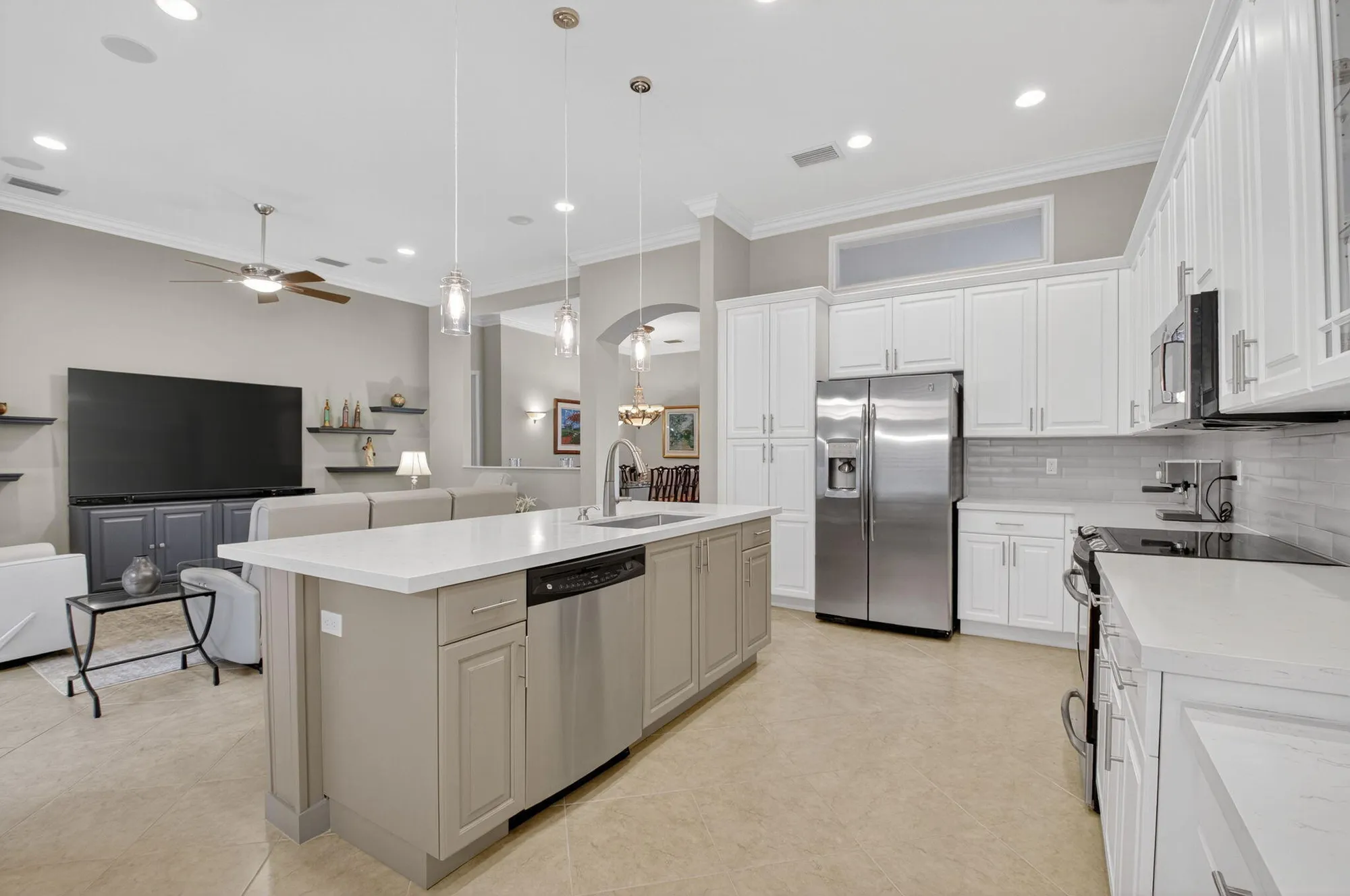 Property Slideshow image 11 of 89 | 7159 imperial beach cir, Delray Beach, FL, 33446