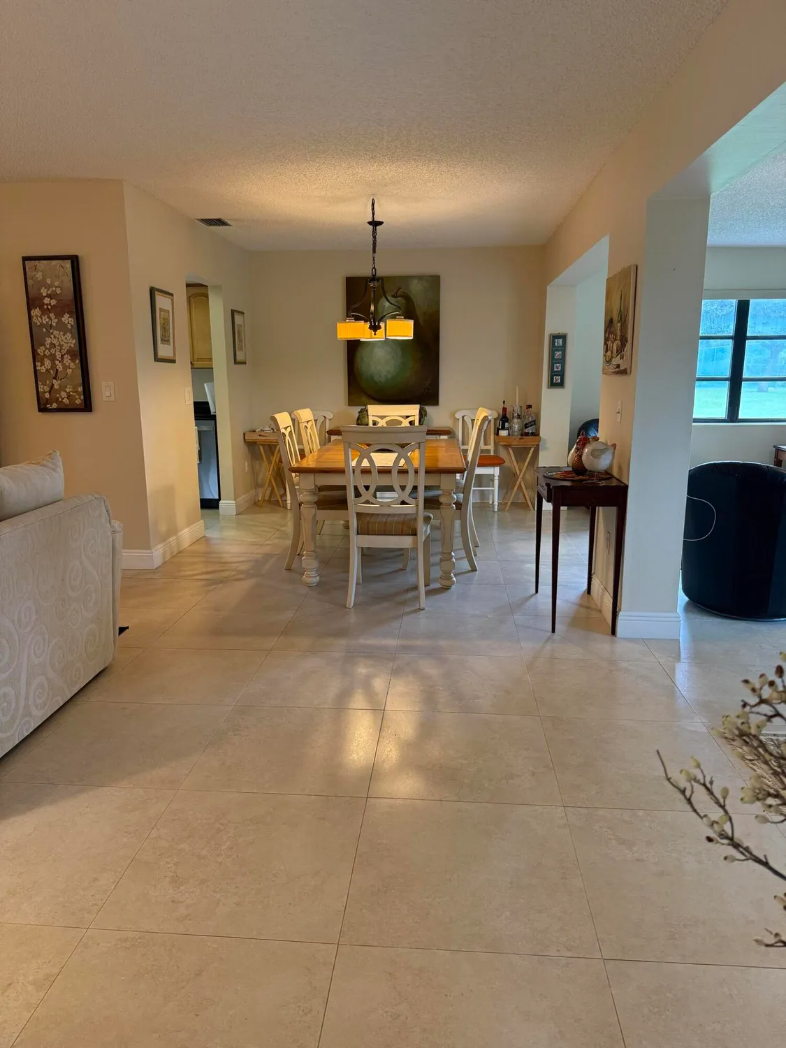 Property Slideshow image 5 of 11 | 6289 red cedar cir, Greenacres, FL, 33463