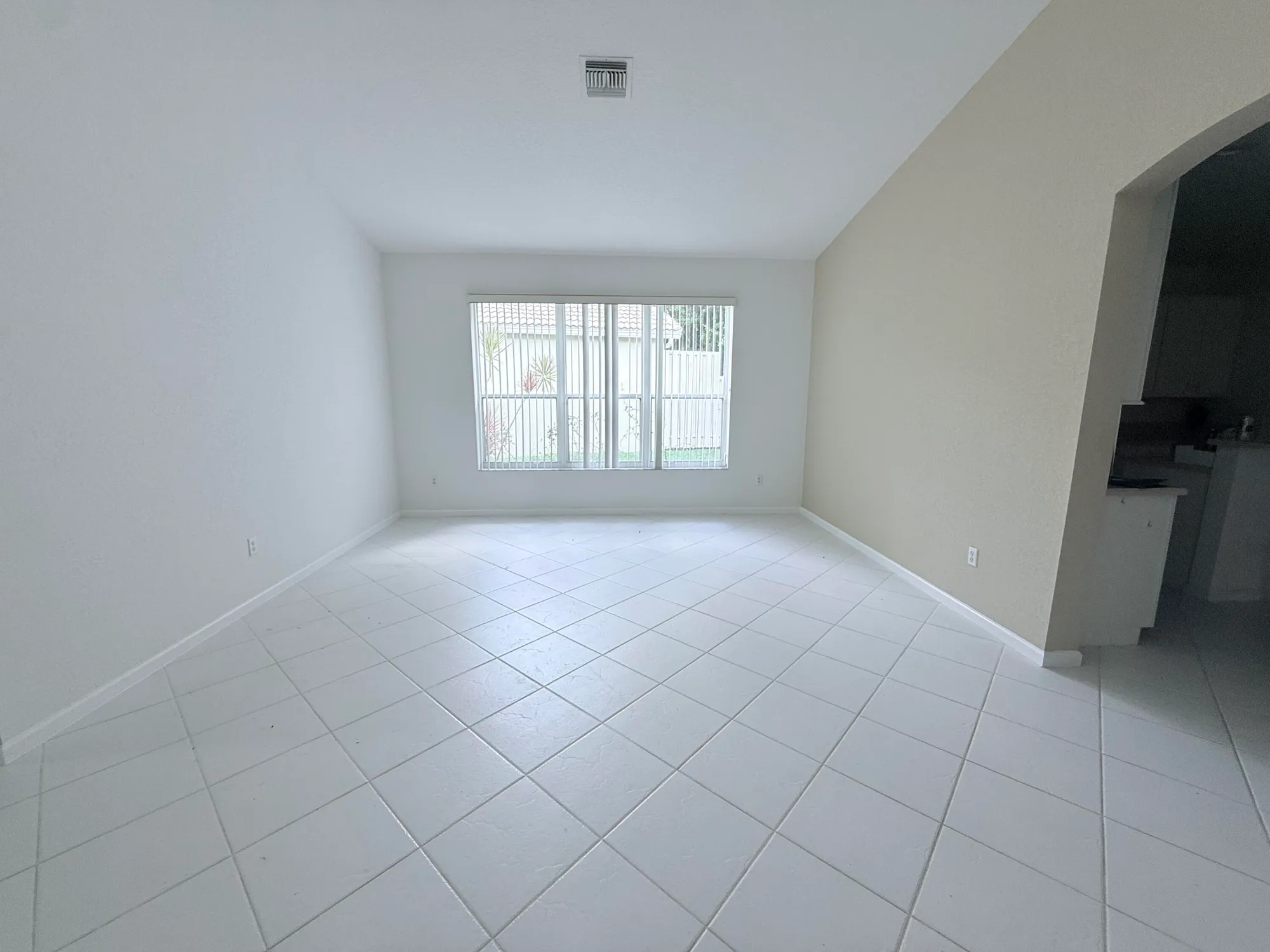 Property Slideshow image 10 of 49 | 6677 southport dr, Boynton Beach, FL, 33472