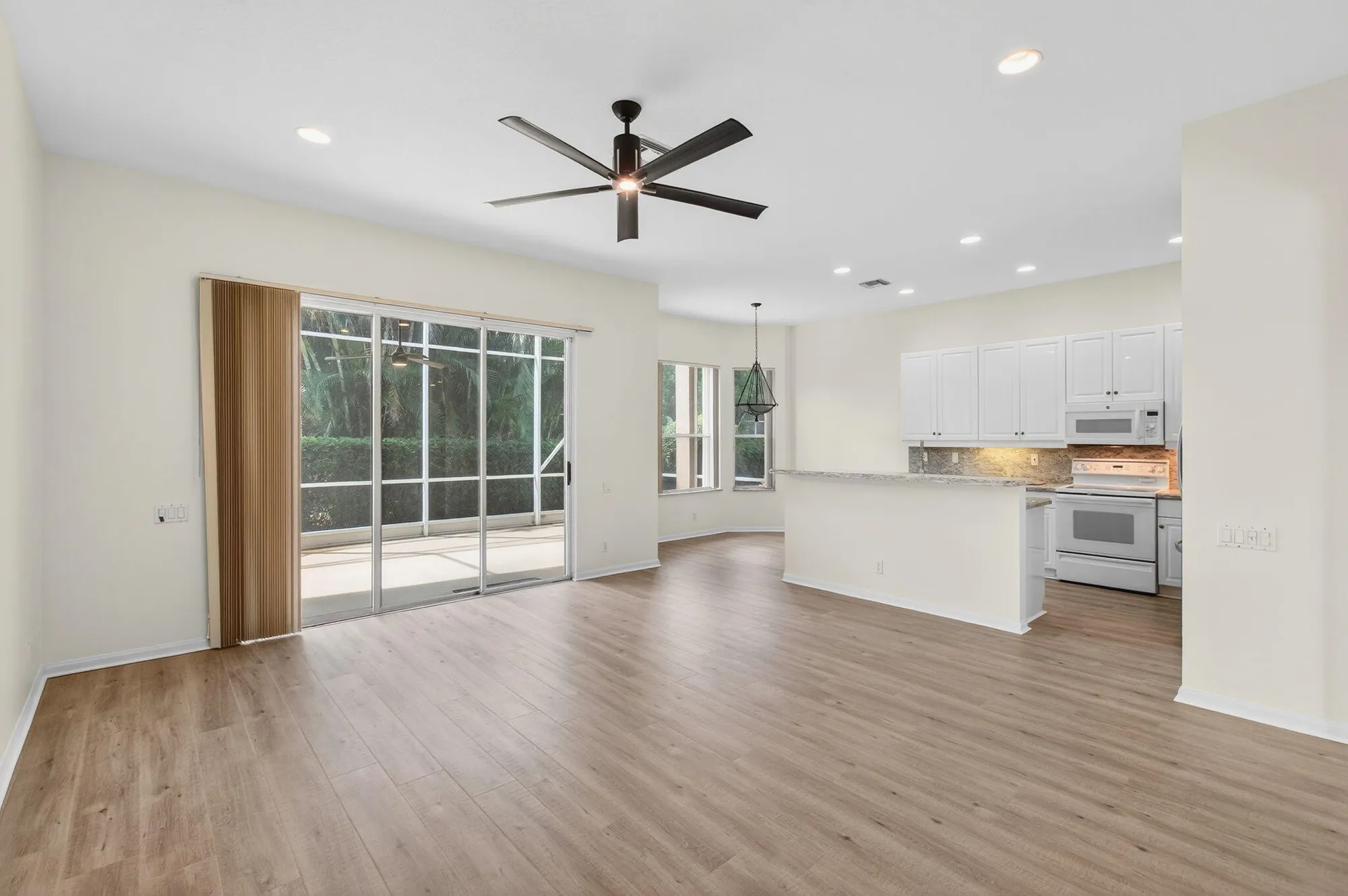Property Slideshow image 16 of 129 | 7314 toscane ct, Boynton Beach, FL, 33437