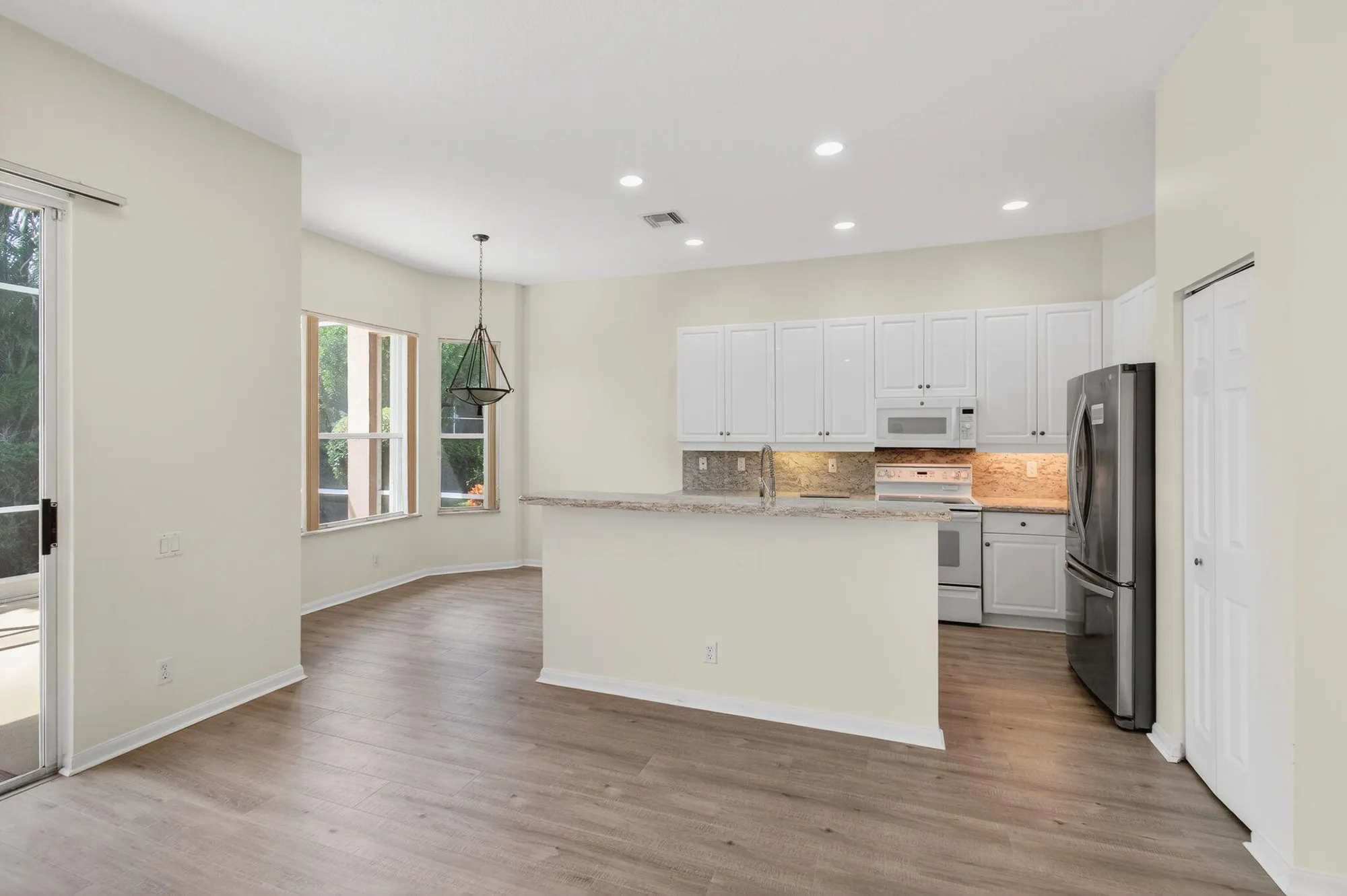 Property Slideshow image 17 of 129 | 7314 toscane ct, Boynton Beach, FL, 33437