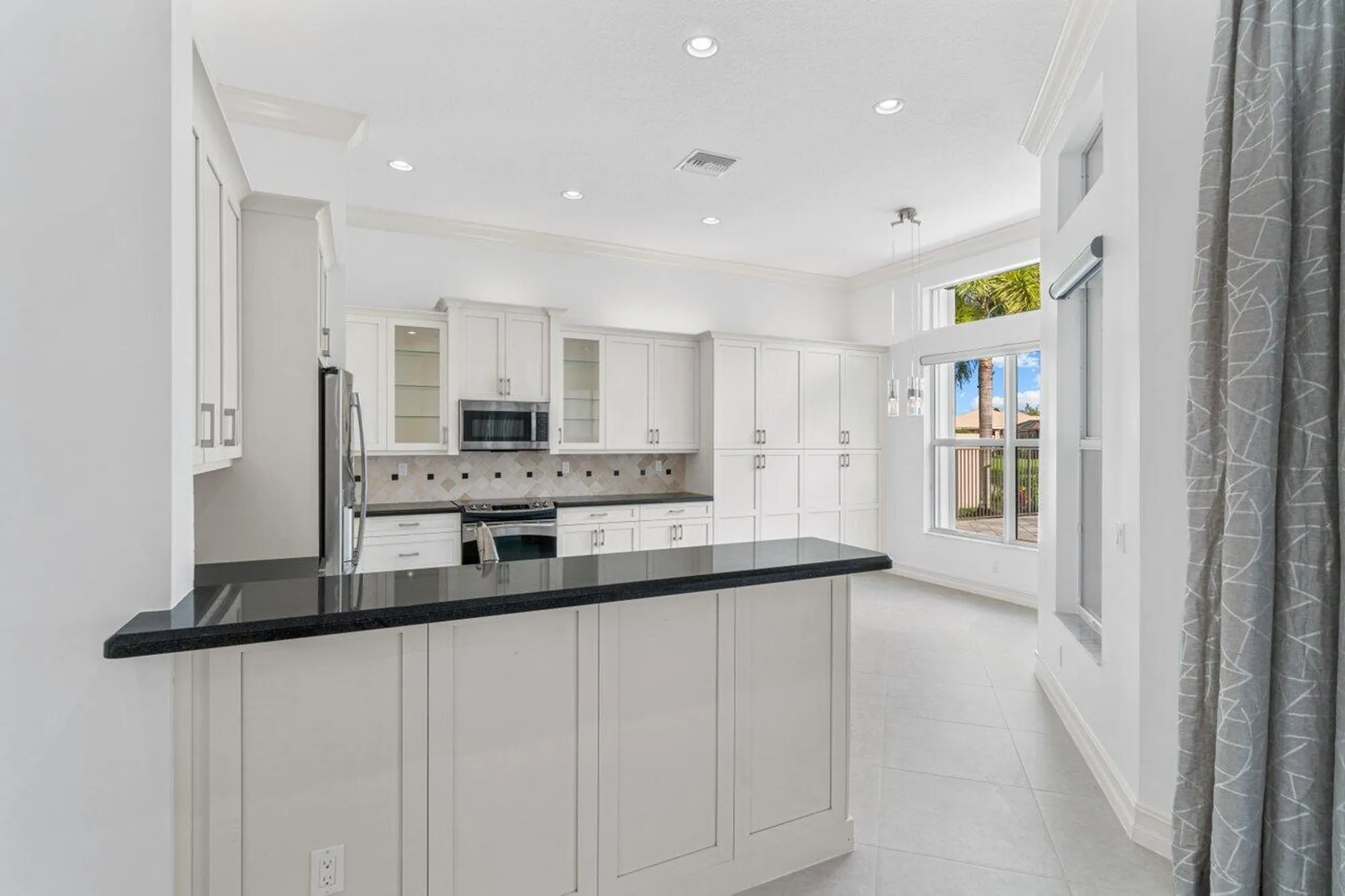 Property Slideshow image 14 of 42 | 9039 ribbons ridge pt, Boynton Beach, FL, 33473