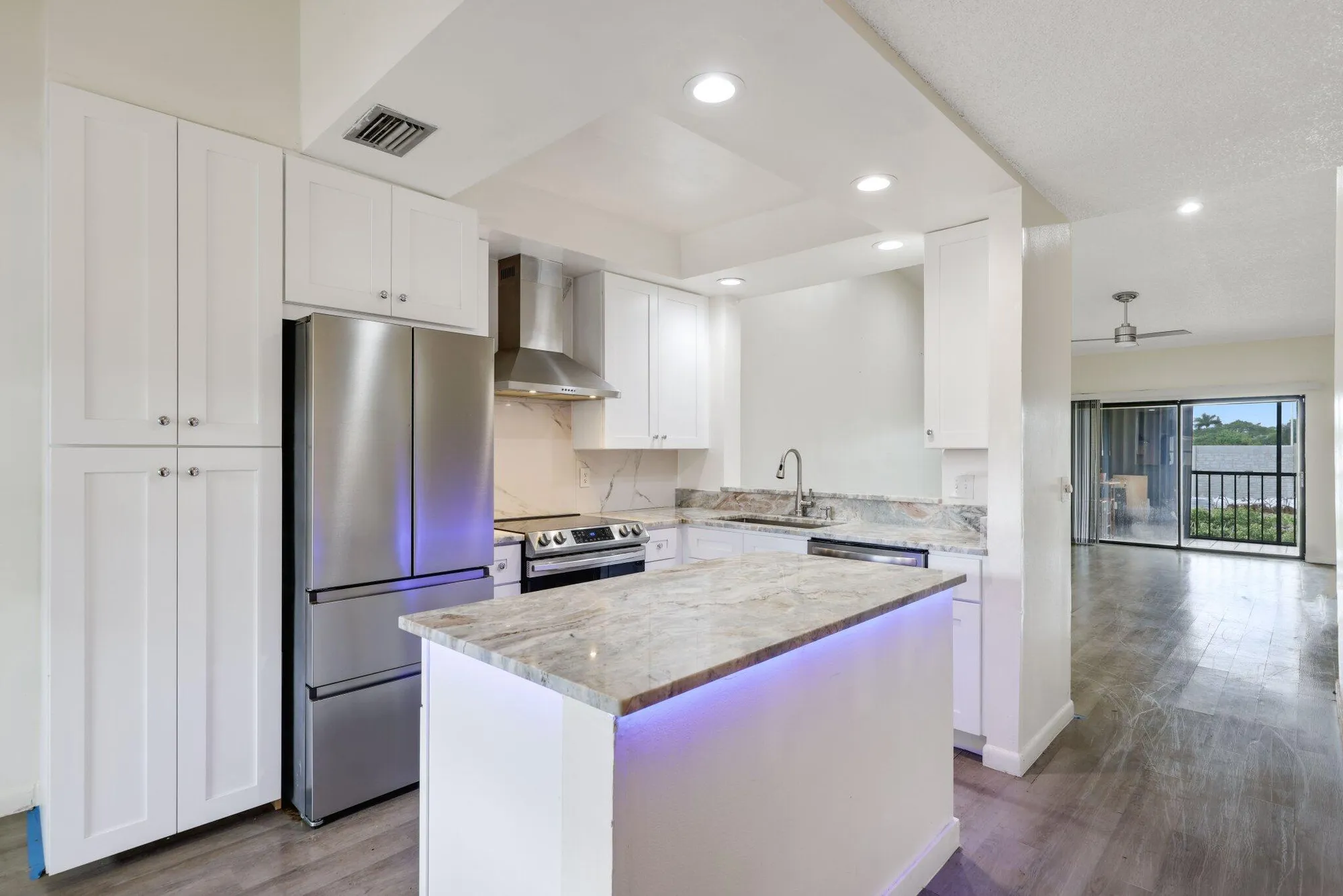 Property Slideshow image 5 of 28 | 7891 willow spring dr 1022, Lake Worth, FL, 33467