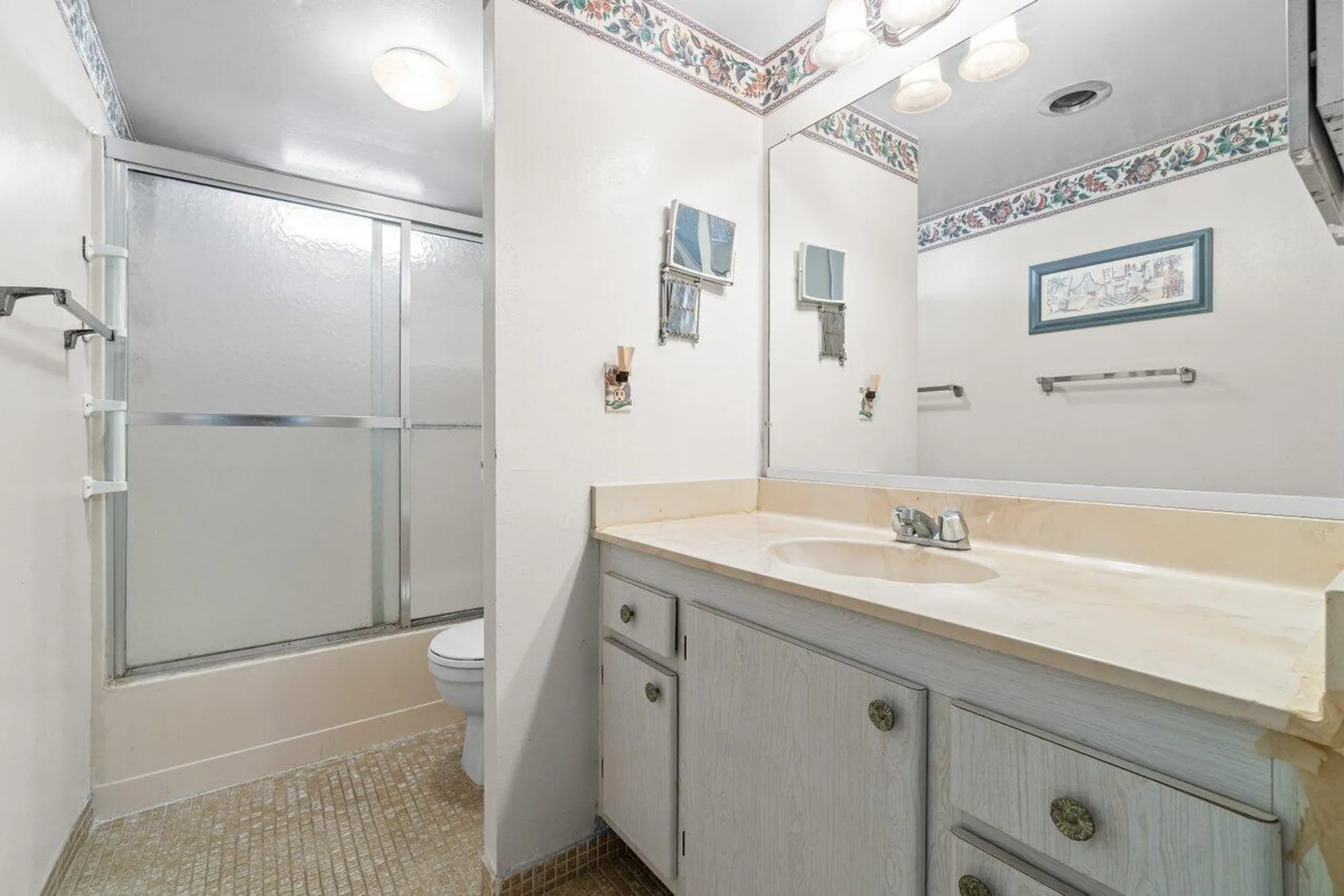 Property Slideshow image 8 of 27 | 2615 ne 3rd ct apt 308, Boynton Beach, FL, 33435