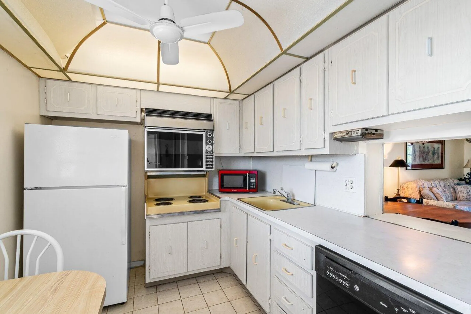 Property Slideshow image 2 of 27 | 2615 ne 3rd ct apt 308, Boynton Beach, FL, 33435