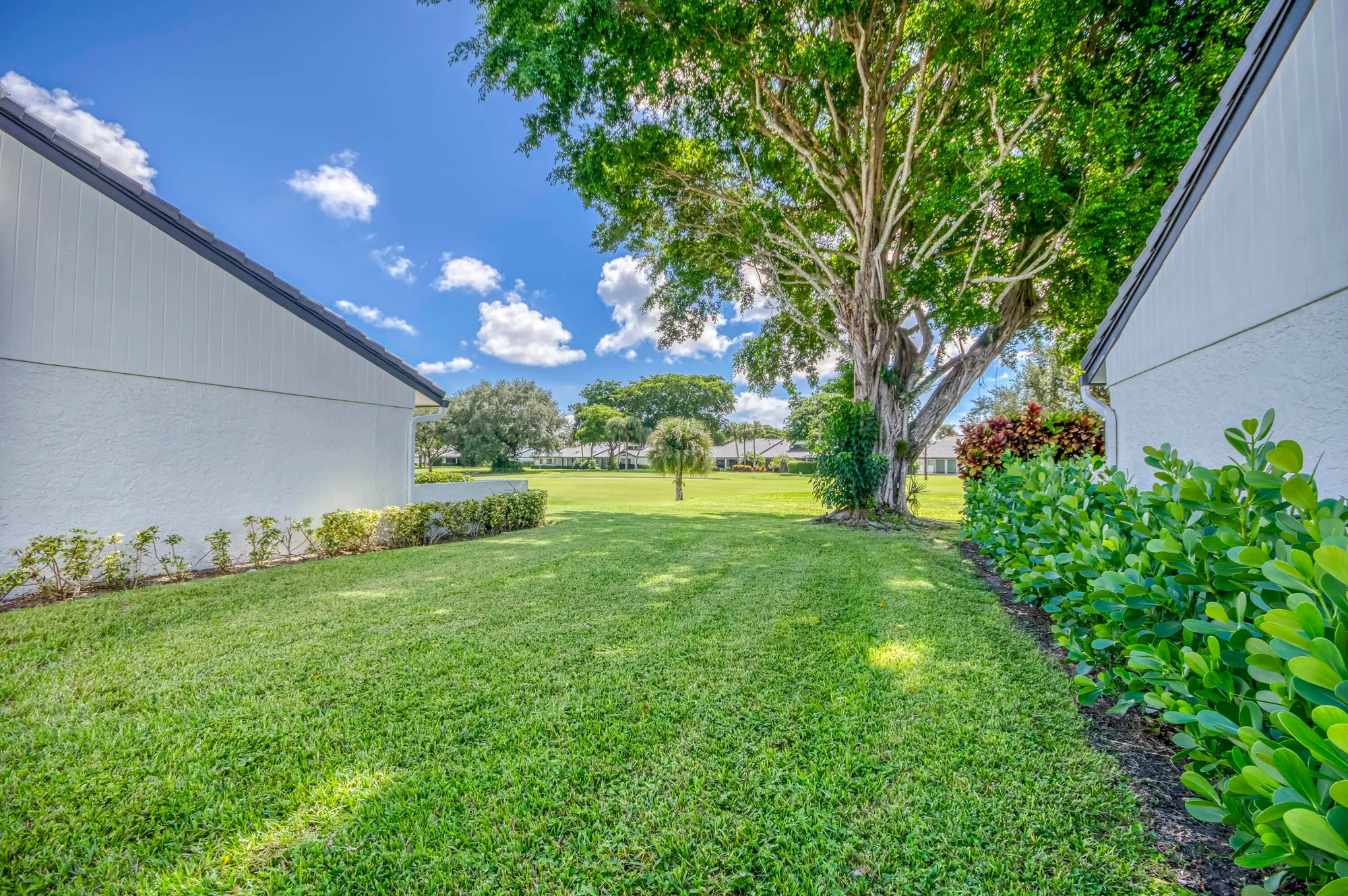 Property Slideshow image 22 of 31 | 3 brentwood dr, Boynton Beach, FL, 33436