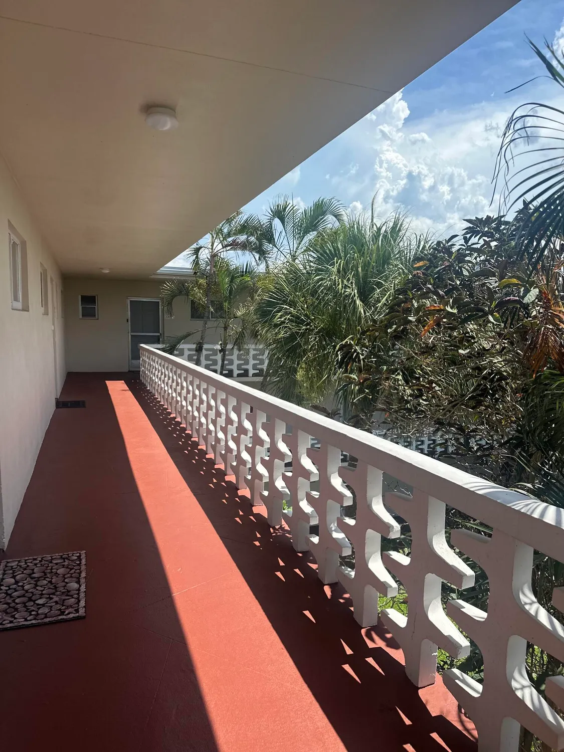 Property Slideshow image 4 of 28 | 2812 garden dr 304, Lake Worth, FL, 33461