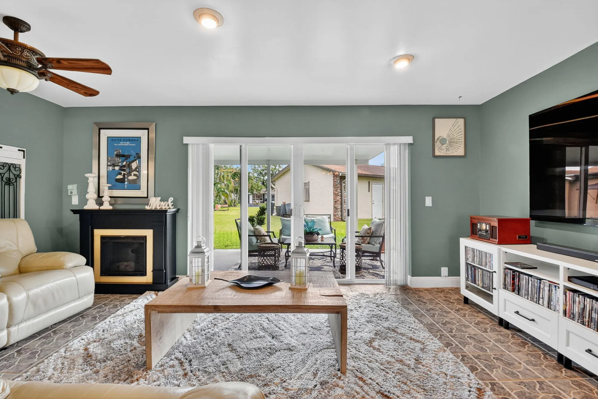 Property Slideshow image 35 of 48 | 4158 pine aire dr, Lake Worth, FL, 33467