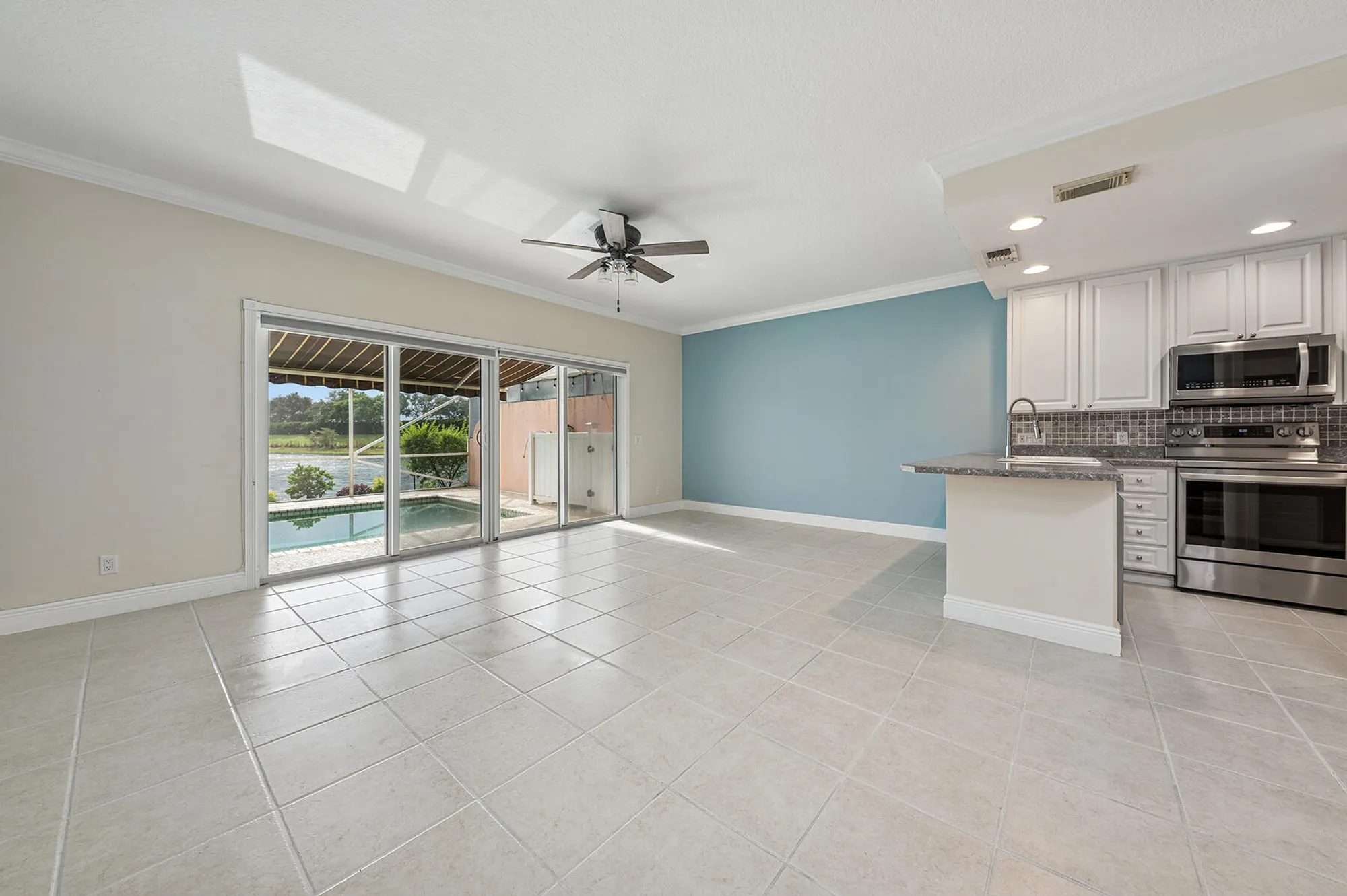 Property Slideshow image 6 of 60 | 2064 tigris dr, West Palm Beach, FL, 33411