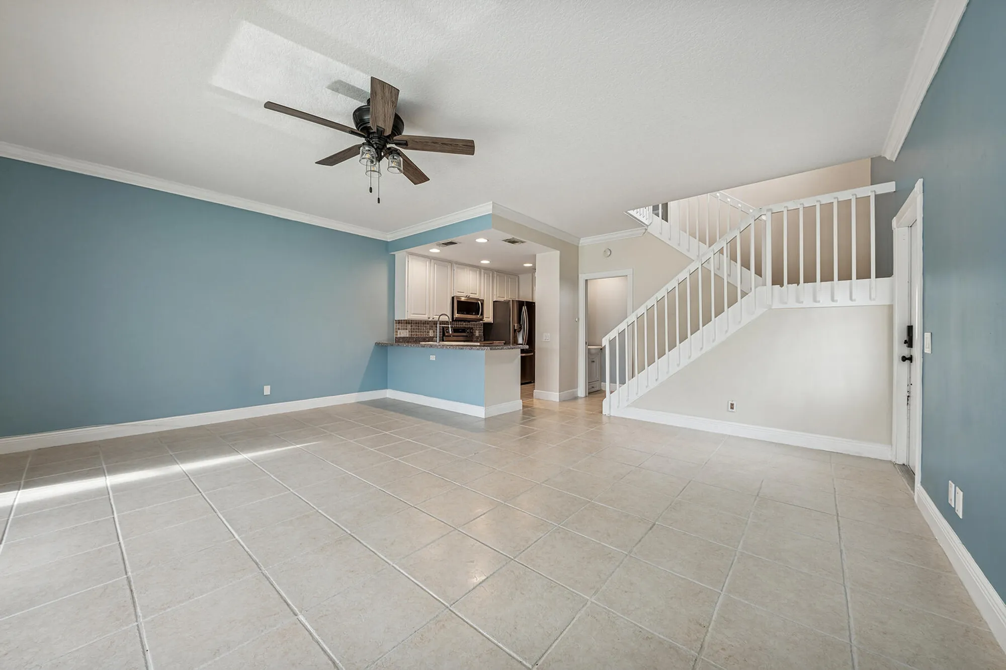 Property Slideshow image 10 of 60 | 2064 tigris dr, West Palm Beach, FL, 33411