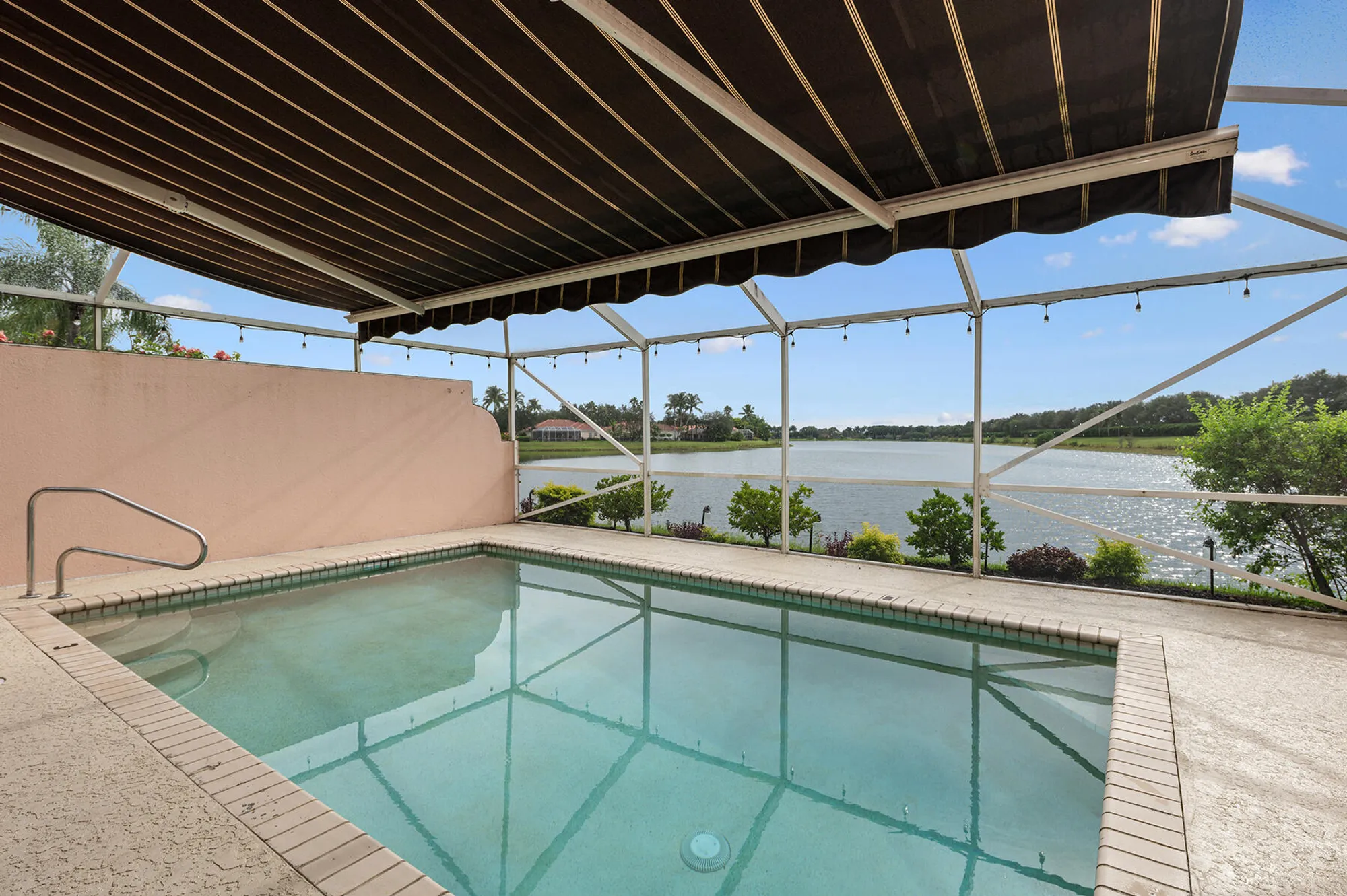 Property Slideshow image 1 of 60 | 2064 tigris dr, West Palm Beach, FL, 33411
