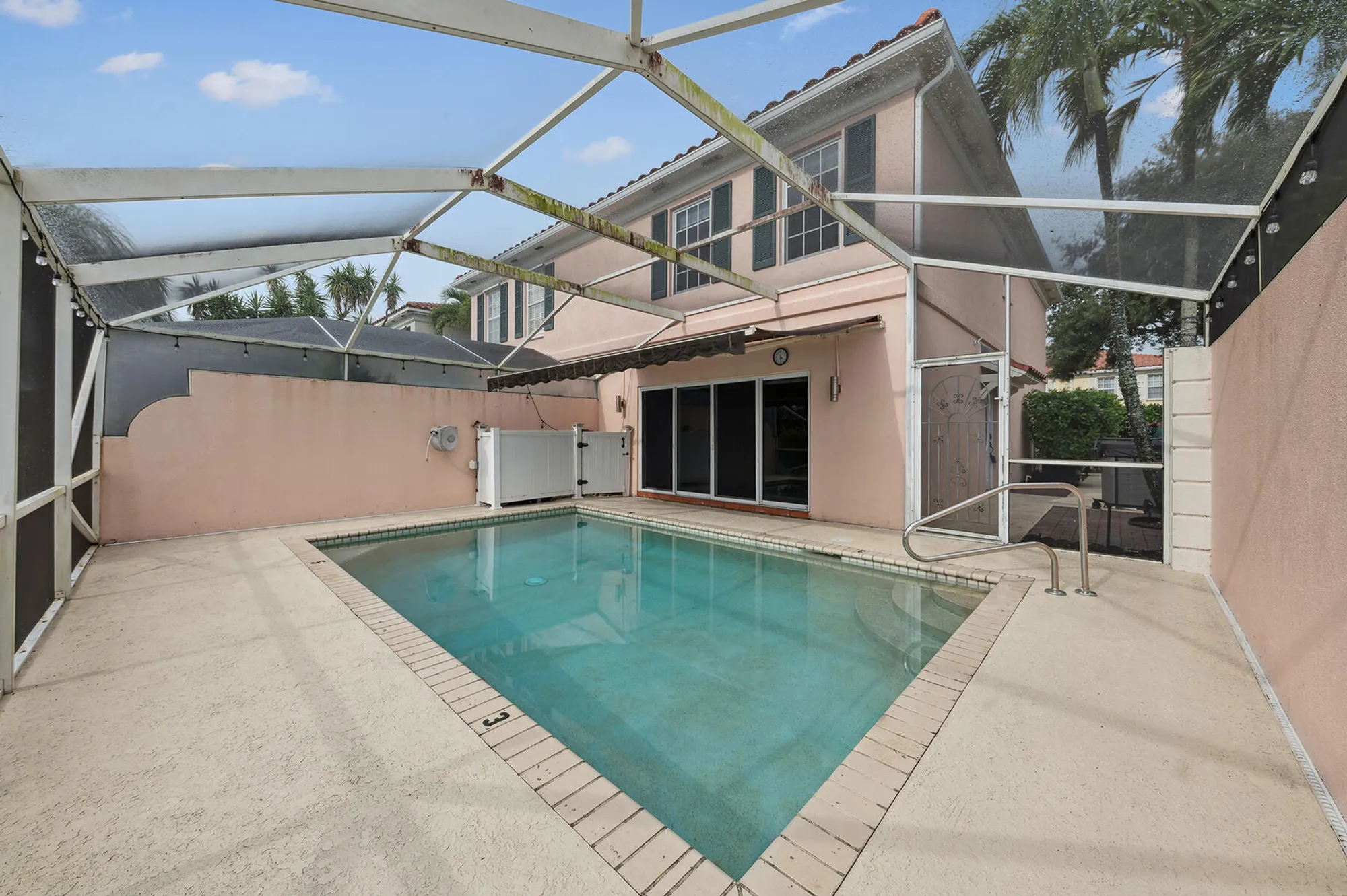 Property Slideshow image 25 of 60 | 2064 tigris dr, West Palm Beach, FL, 33411