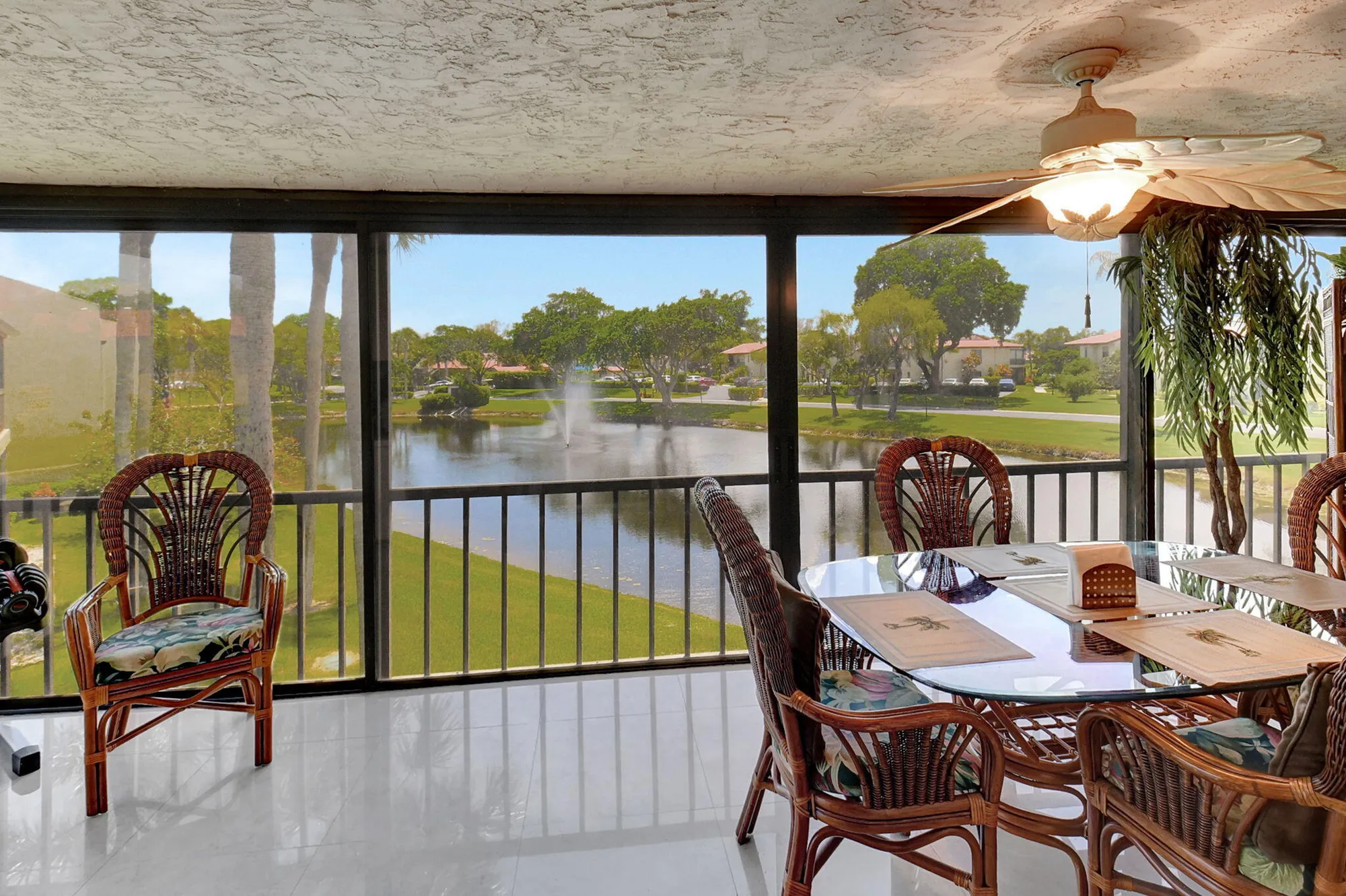 Property Slideshow image 16 of 48 | 21214 lago cir b, Boca Raton, FL, 33433