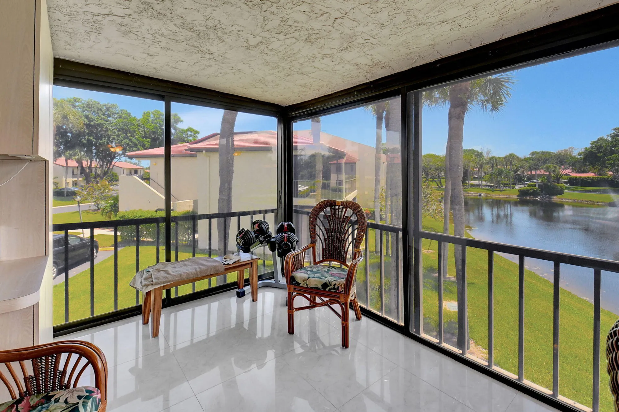 Property Slideshow image 17 of 48 | 21214 lago cir b, Boca Raton, FL, 33433