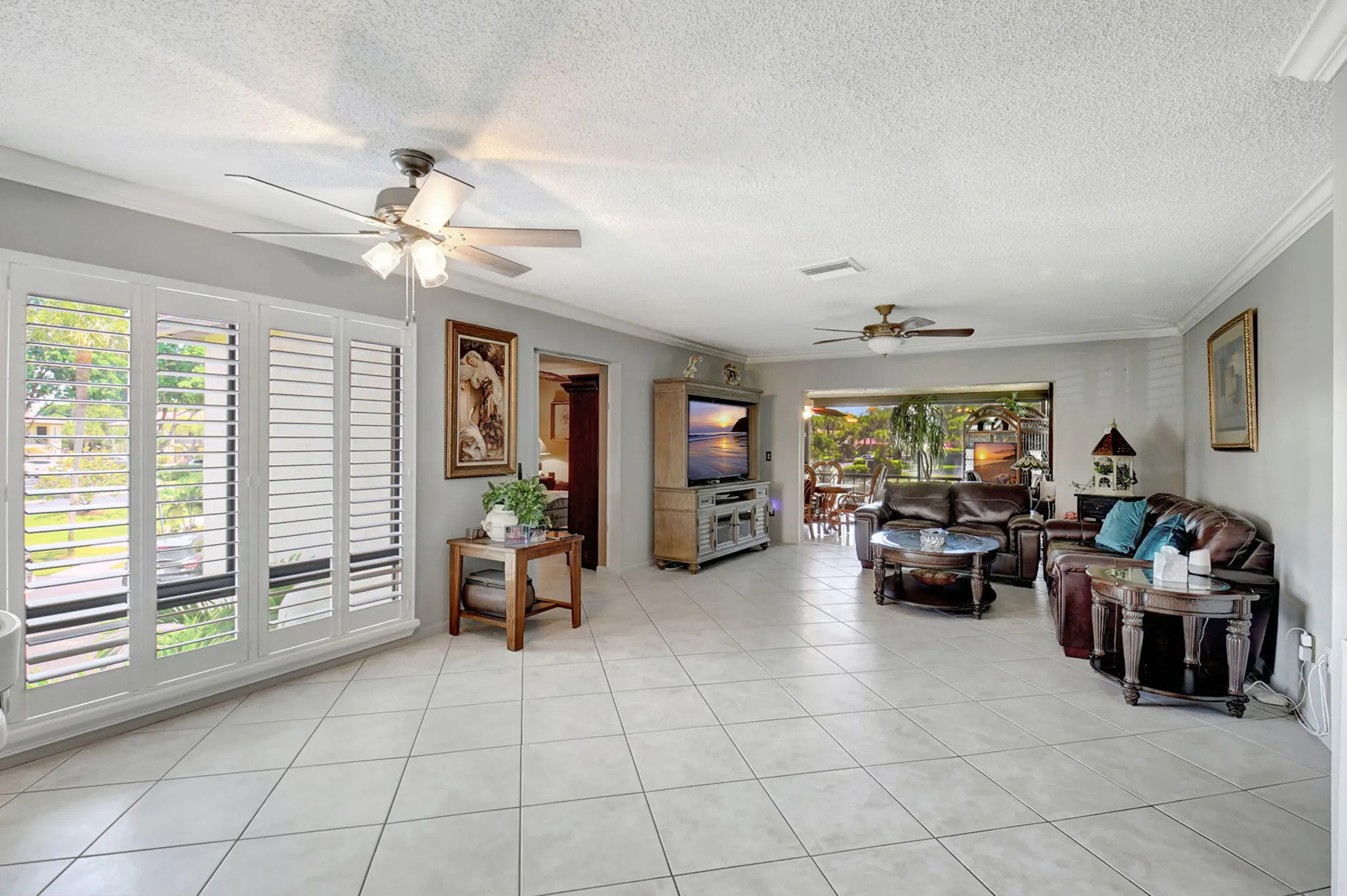 Property Slideshow image 7 of 48 | 21214 lago cir b, Boca Raton, FL, 33433