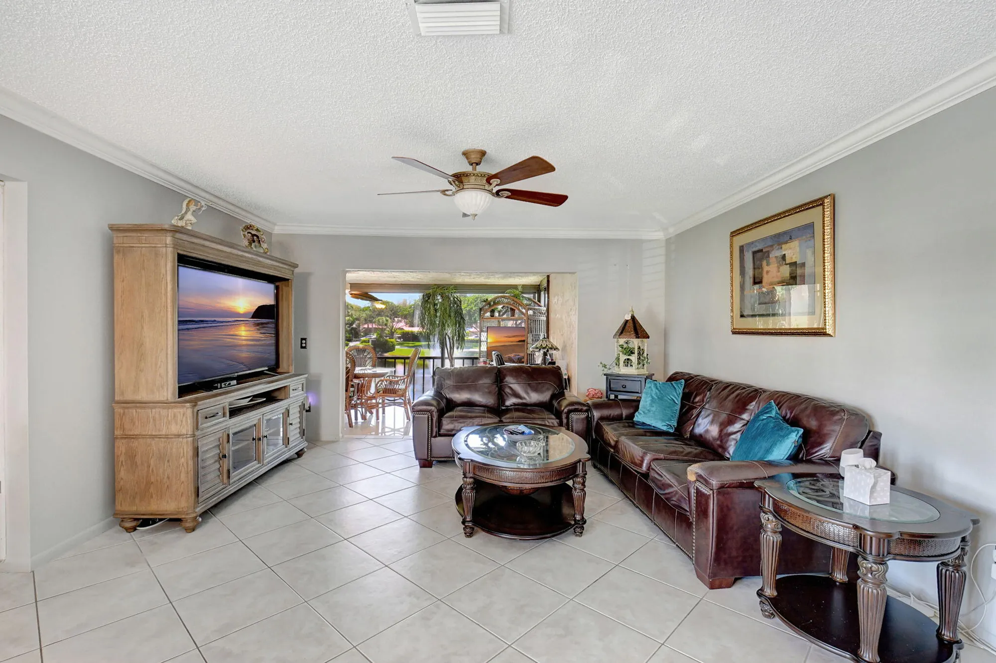Property Slideshow image 9 of 48 | 21214 lago cir b, Boca Raton, FL, 33433