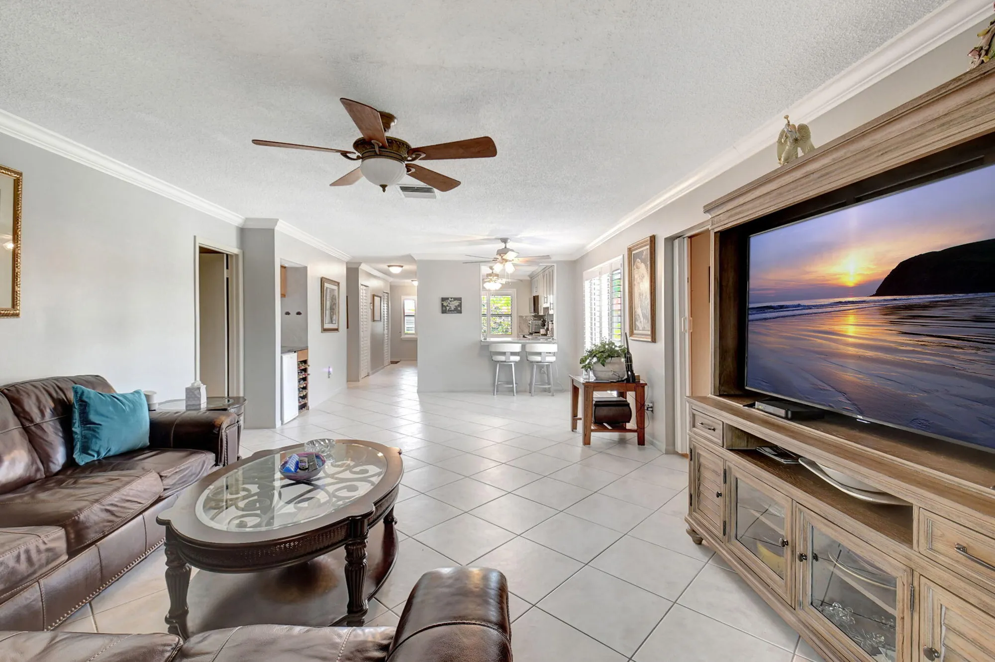 Property Slideshow image 12 of 48 | 21214 lago cir b, Boca Raton, FL, 33433