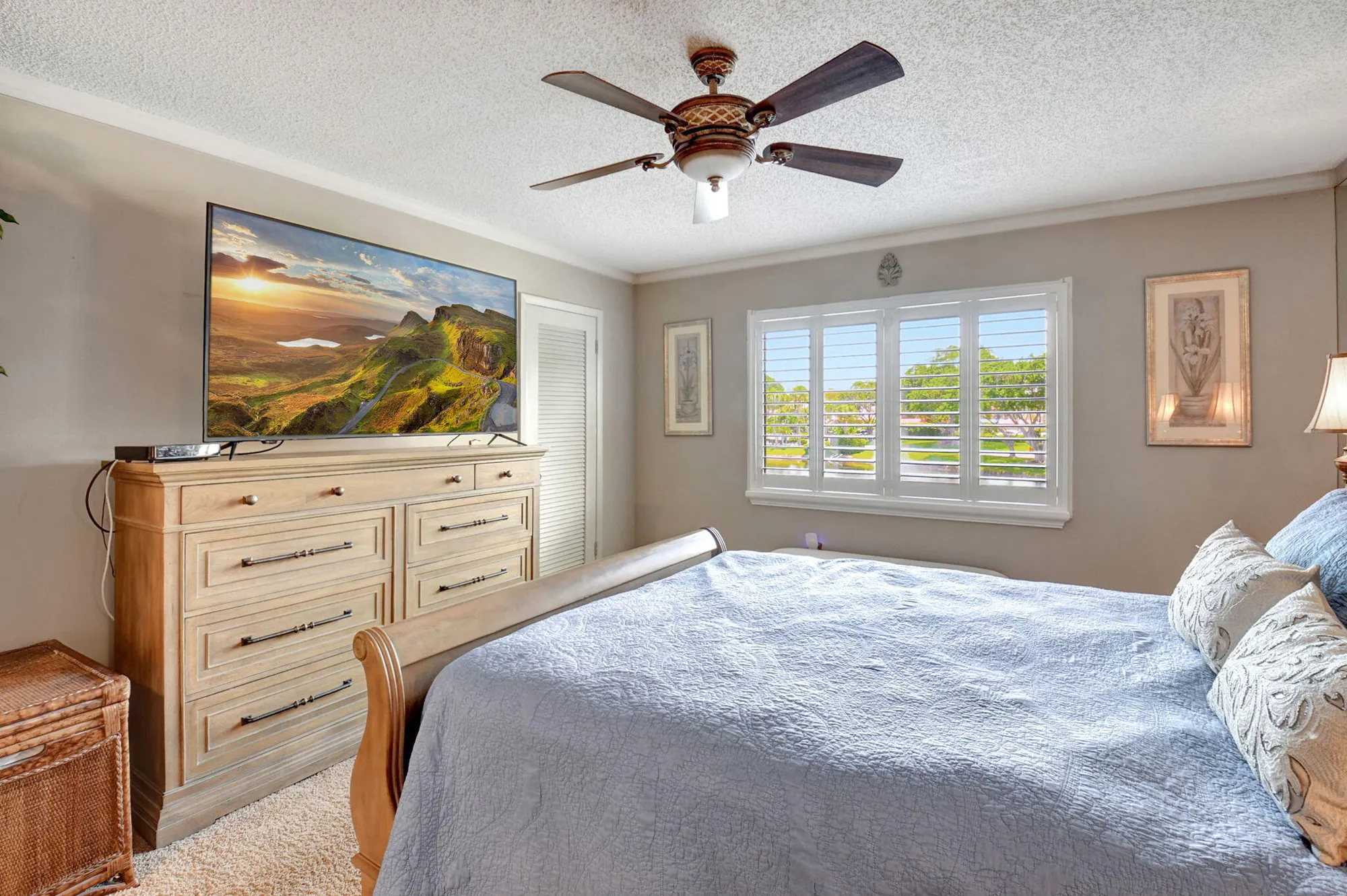 Property Slideshow image 27 of 48 | 21214 lago cir b, Boca Raton, FL, 33433