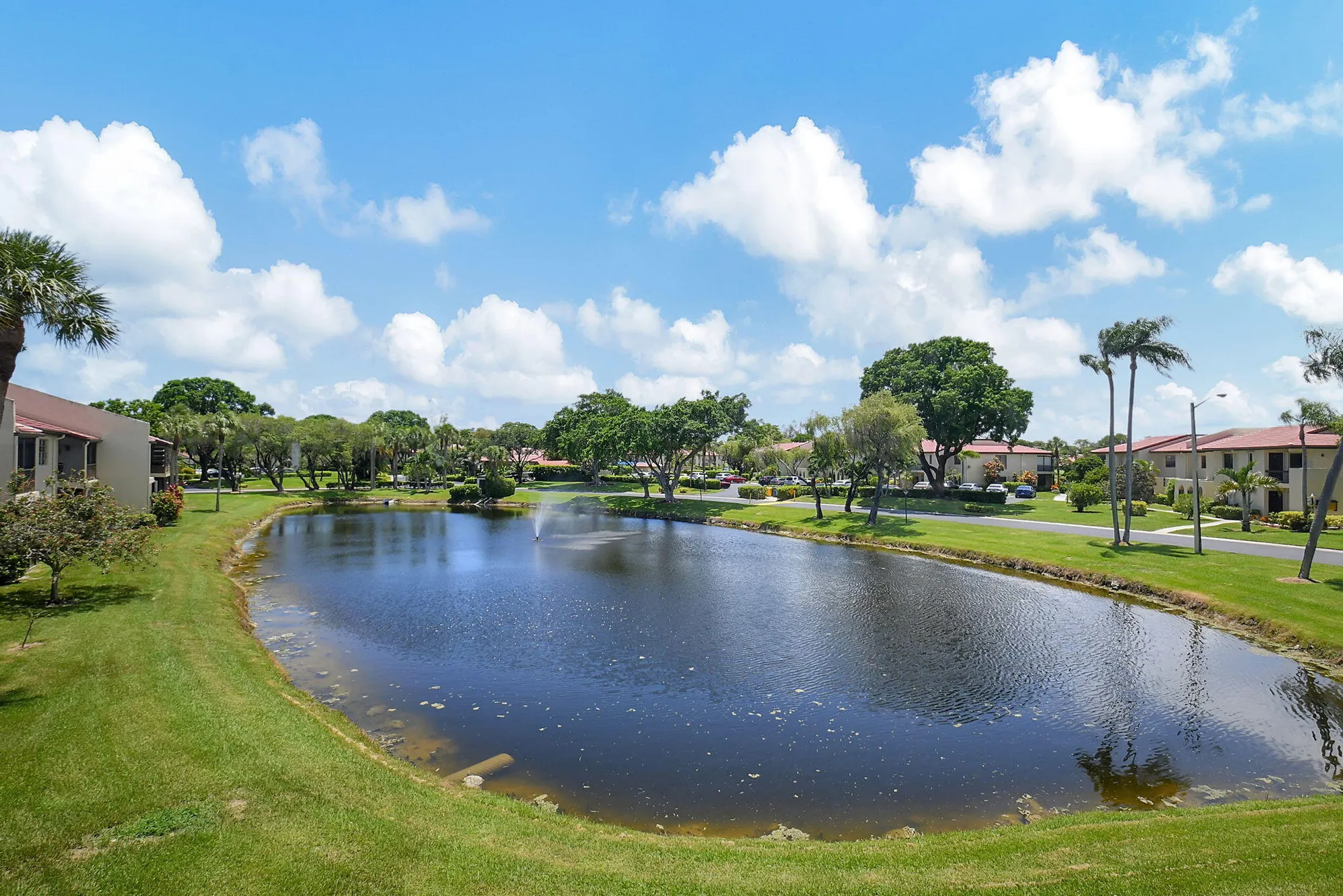 Property Slideshow image 29 of 48 | 21214 lago cir b, Boca Raton, FL, 33433