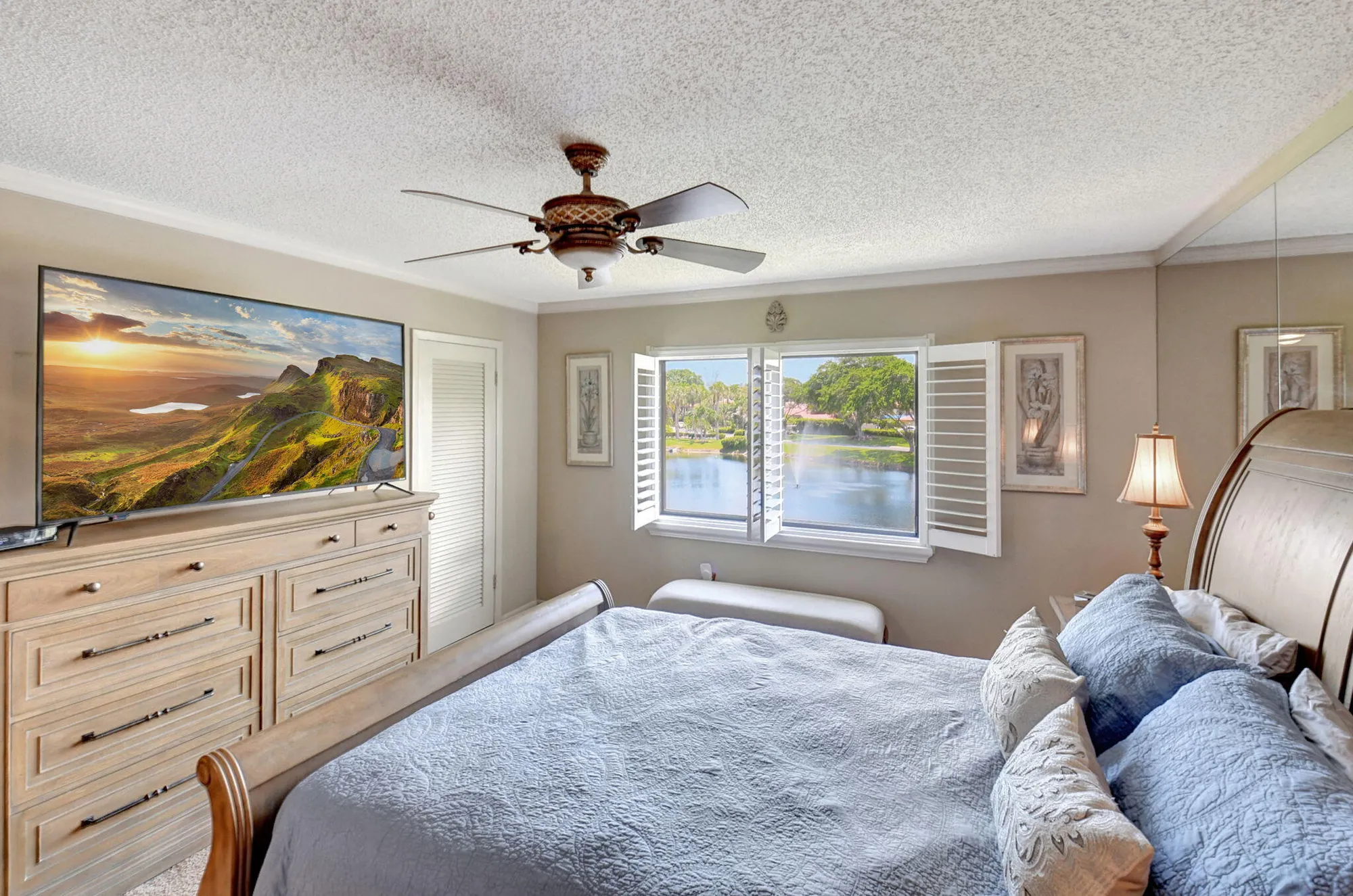 Property Slideshow image 30 of 48 | 21214 lago cir b, Boca Raton, FL, 33433