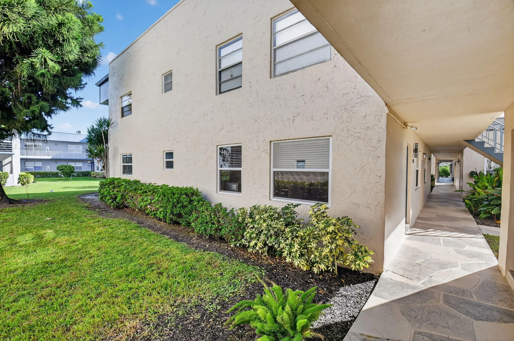 Property Slideshow image 4 of 78 | 161 flanders d # 161, Delray Beach, FL, 33484