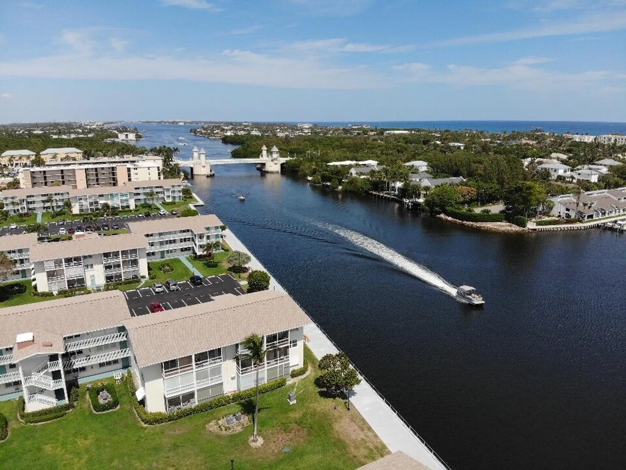 Property Slideshow image 4 of 42 | 740 horizons 203, Boynton Beach, FL, 33435