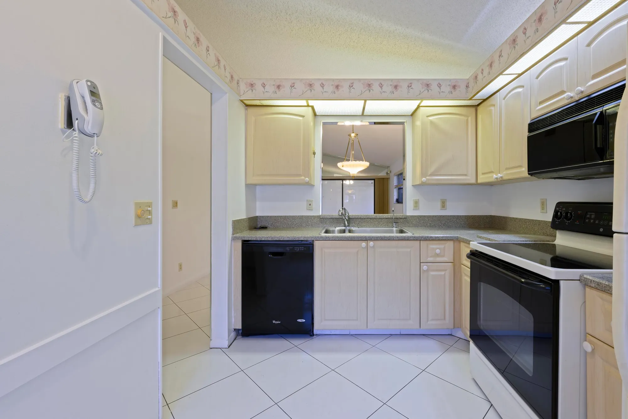 Property Slideshow image 2 of 25 | 6222 pointe regal cir, Delray Beach, FL, 33484