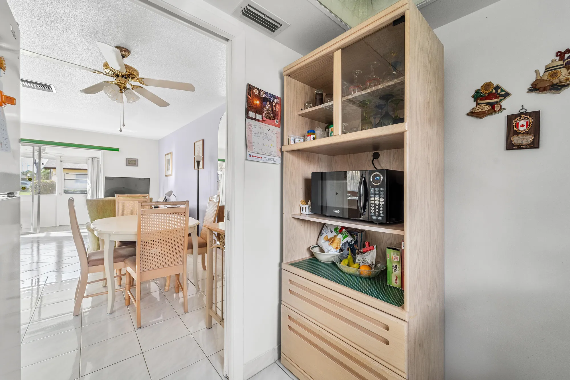 Property Slideshow image 8 of 26 | 2955 crosley dr w j, West Palm Beach, FL, 33415