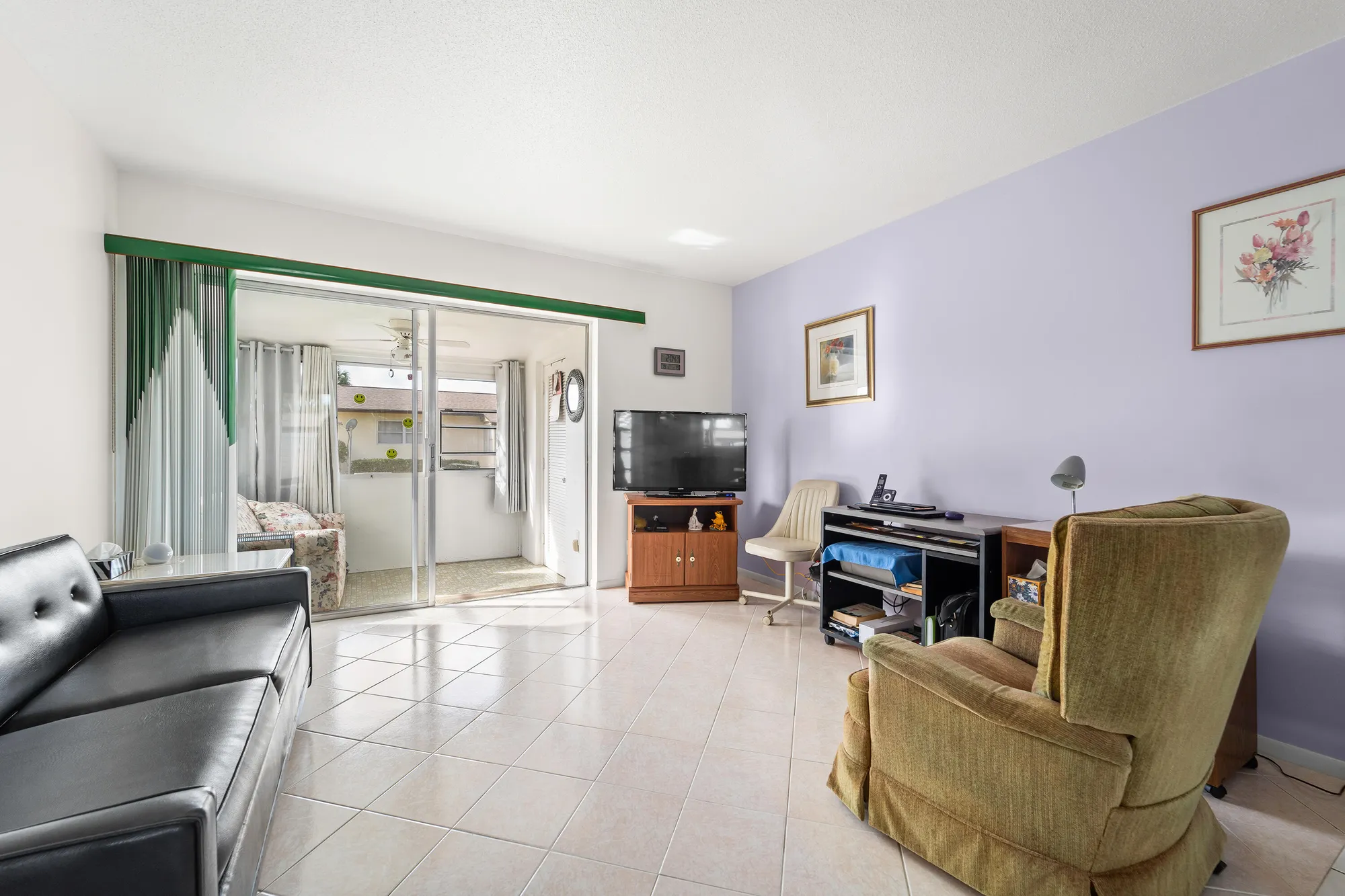 Property Slideshow image 2 of 26 | 2955 crosley dr w j, West Palm Beach, FL, 33415