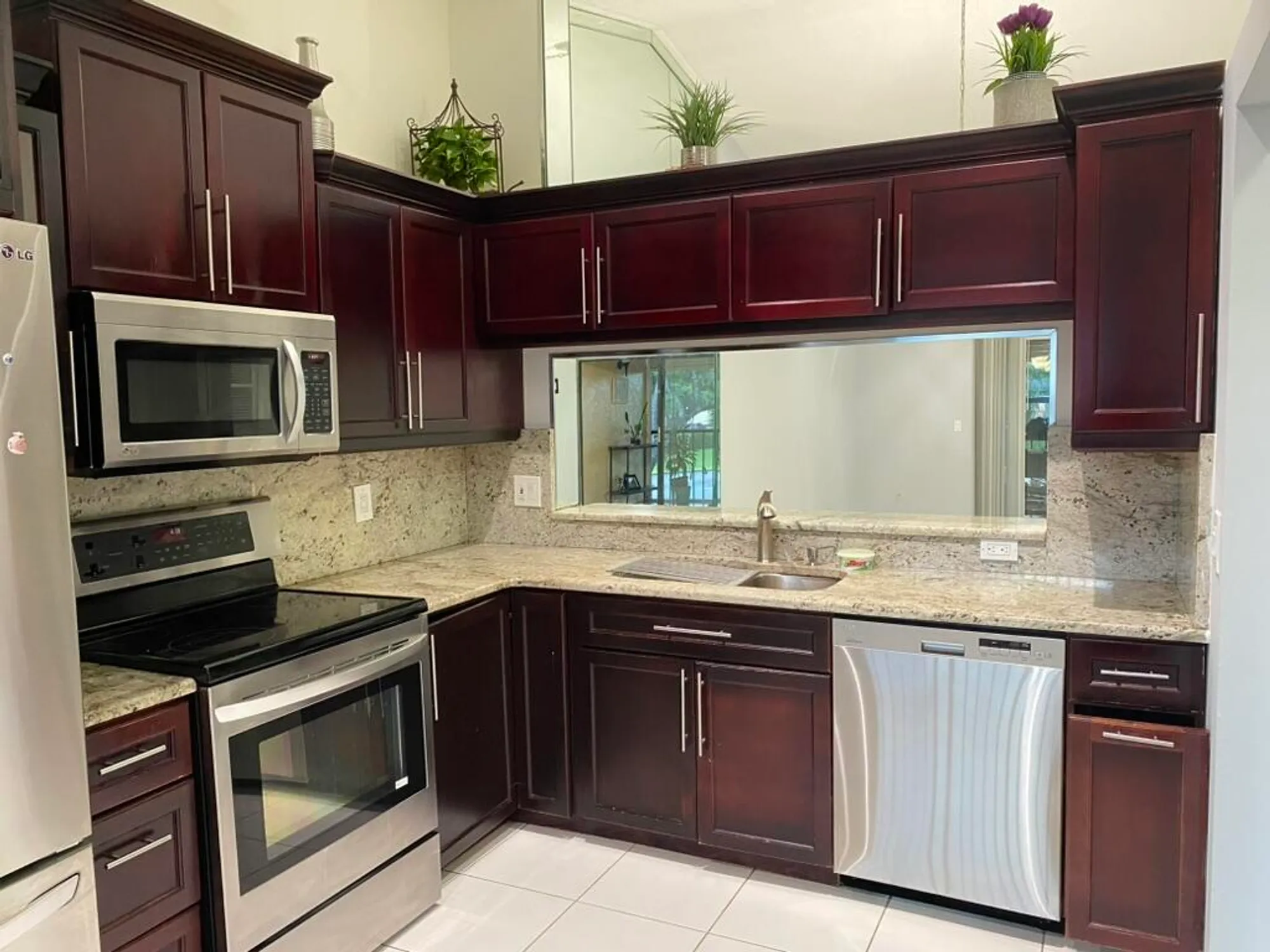 Property Slideshow image 6 of 20 | 4711 lucerne lakes blvd 204, Lake Worth, FL, 33467