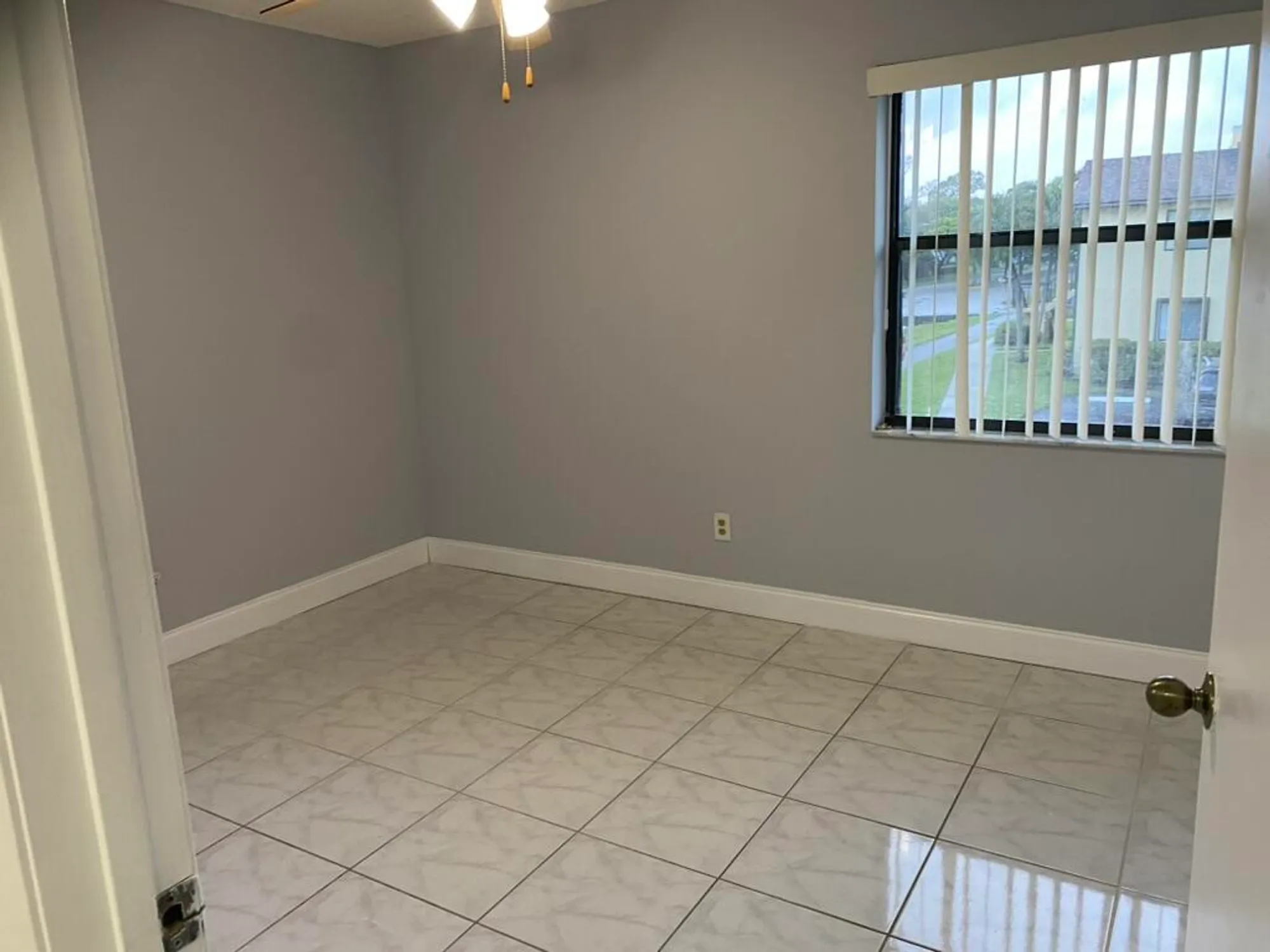 Property Slideshow image 10 of 20 | 4711 lucerne lakes blvd 204, Lake Worth, FL, 33467