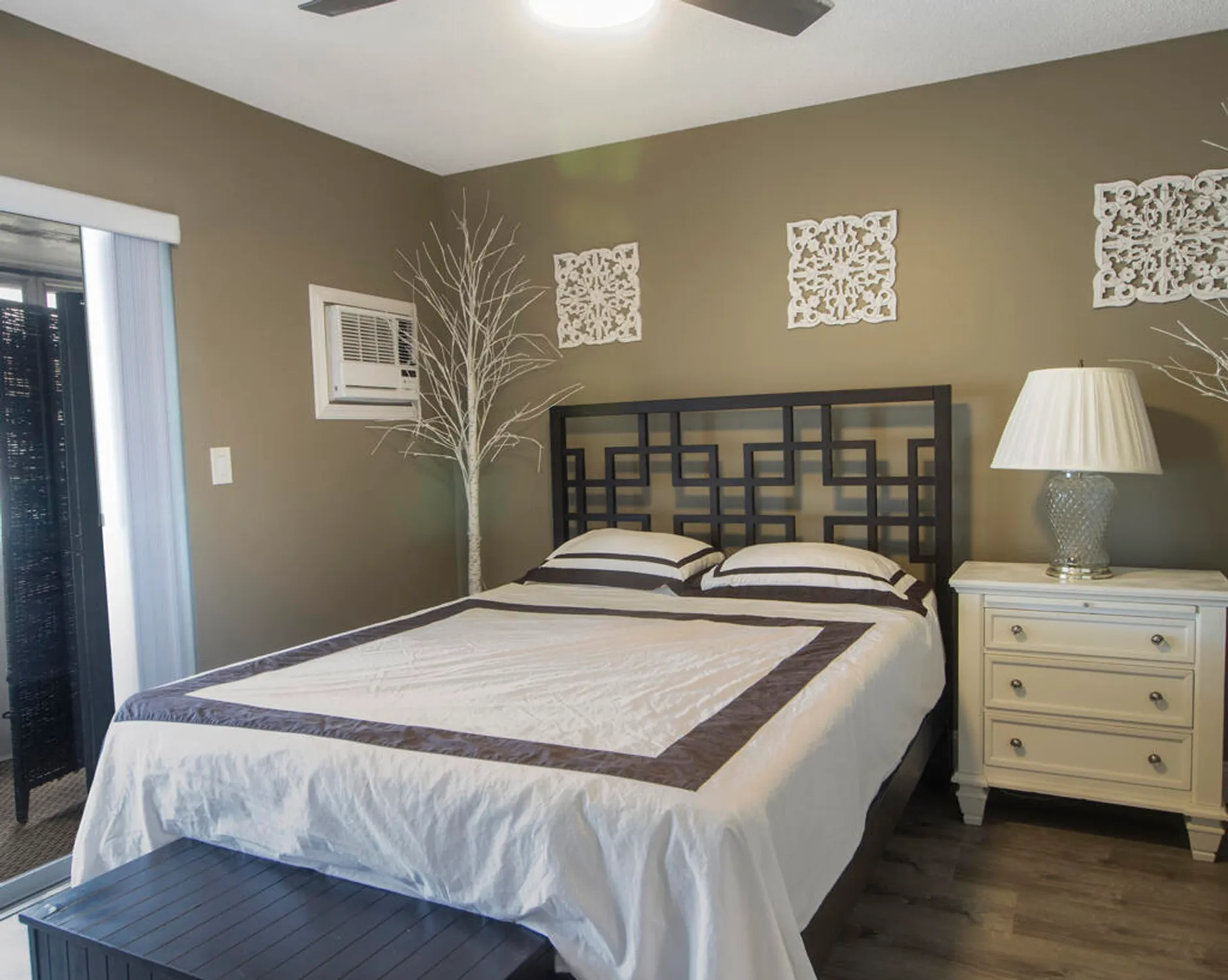 Property Slideshow image 8 of 37 | 98 bedford d # 98, West Palm Beach, FL, 33417