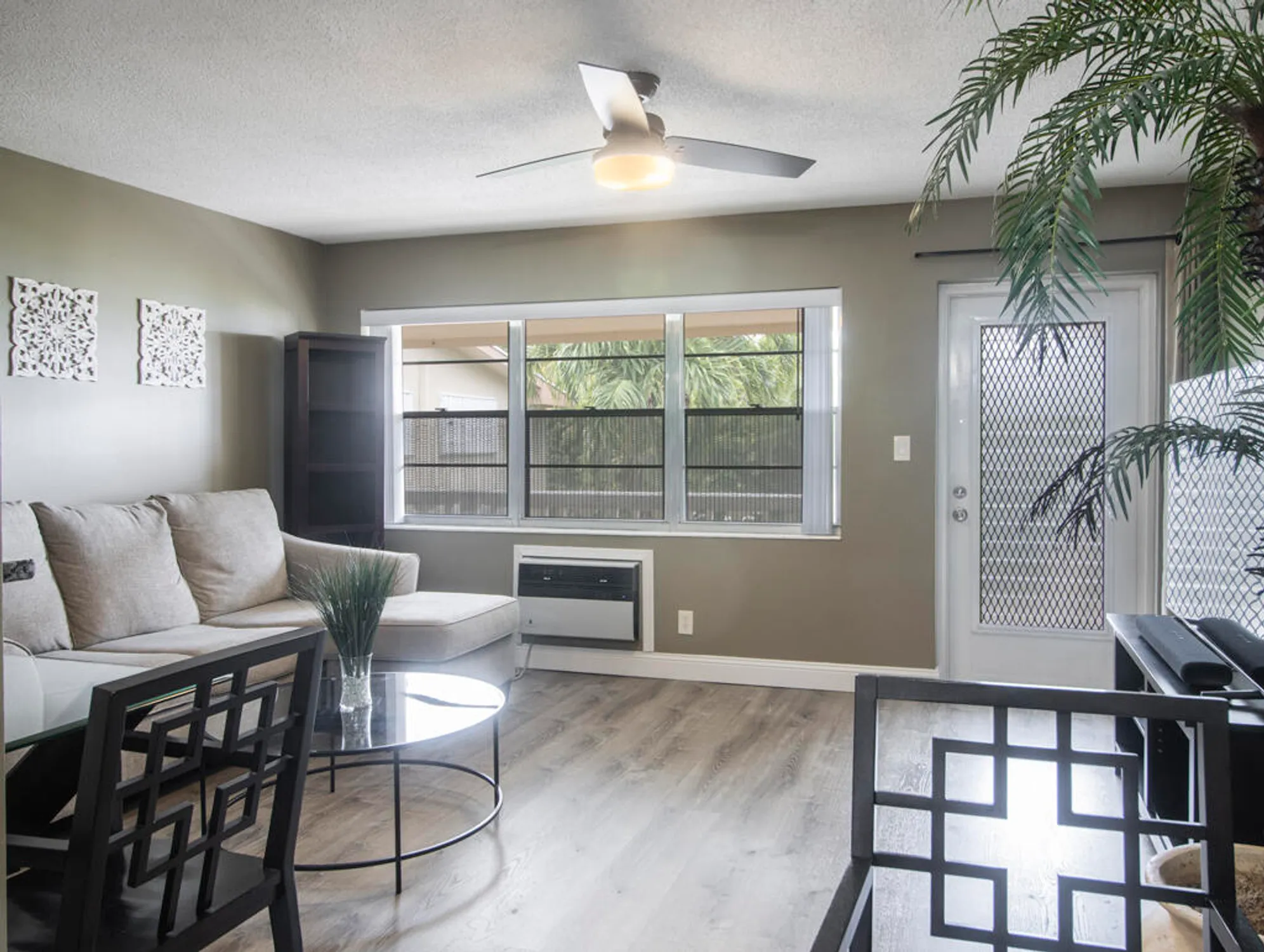 Property Slideshow image 3 of 37 | 98 bedford d # 98, West Palm Beach, FL, 33417