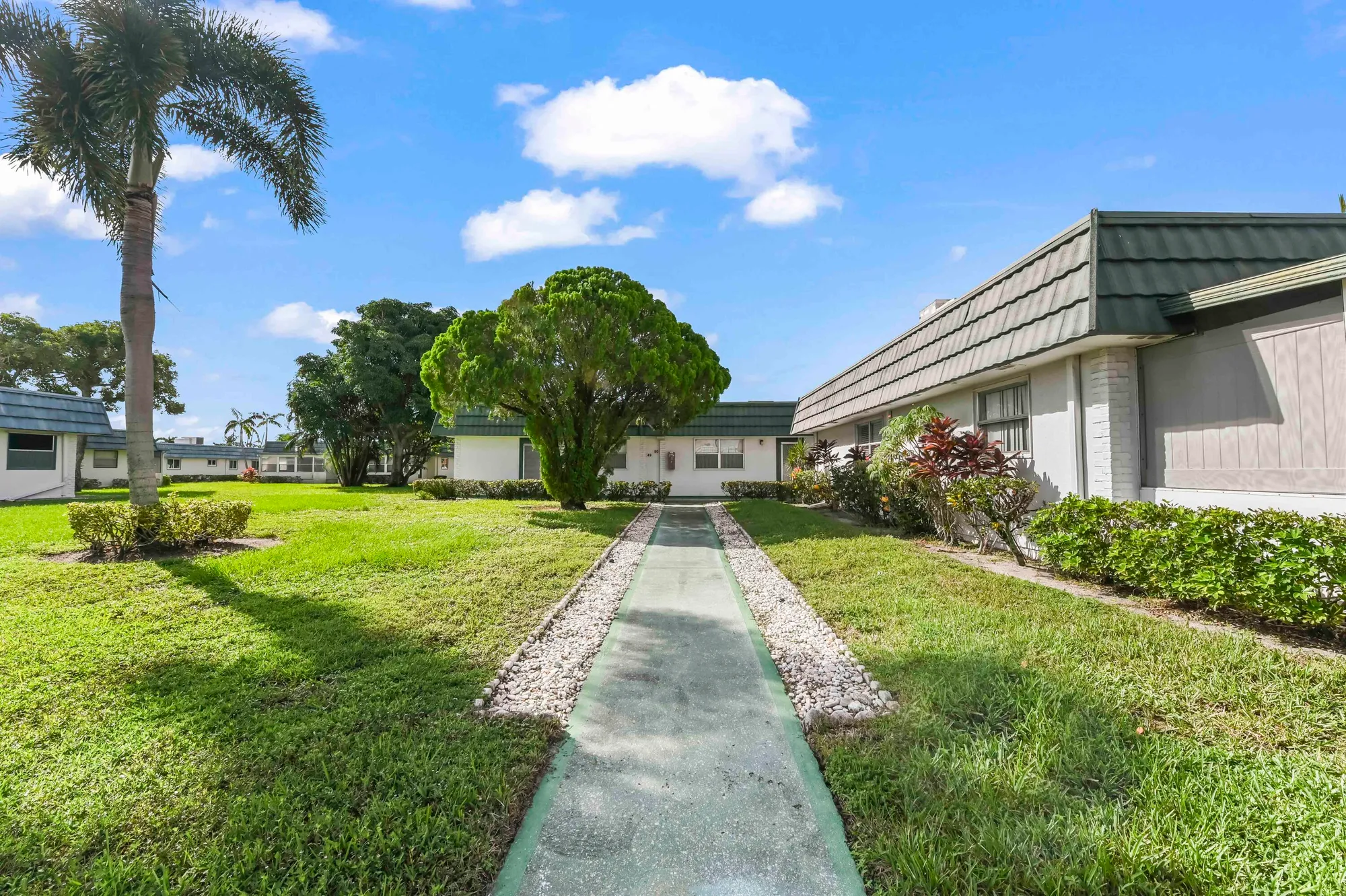 Property Slideshow image 1 of 32 | 51 waterford c c, Delray Beach, FL, 33446