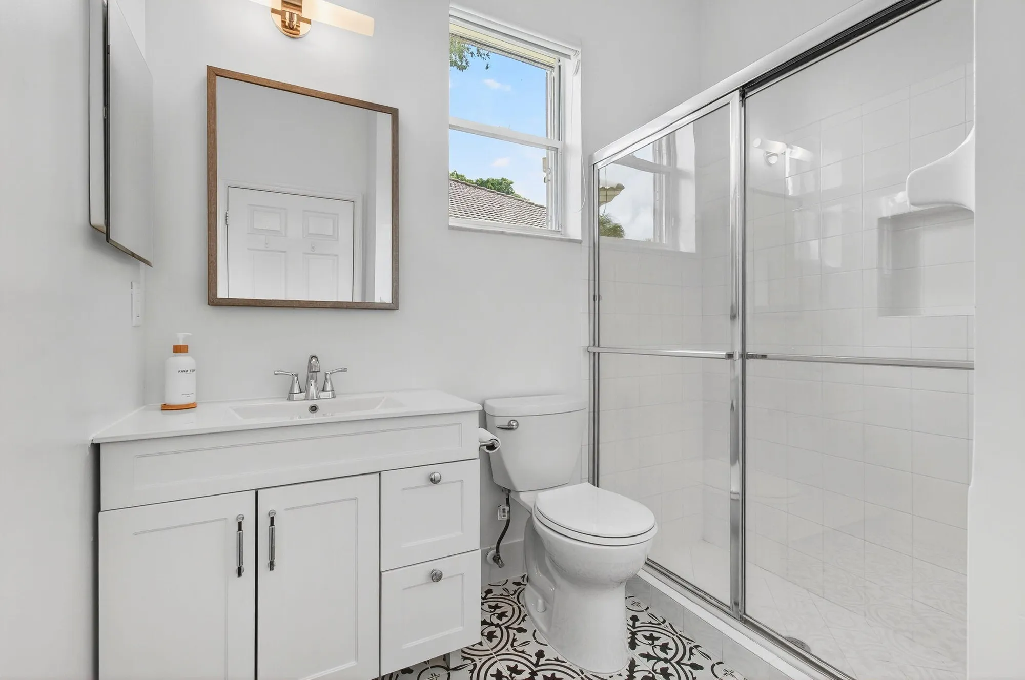 Property Slideshow image 31 of 105 | 6886 swansea ln, Boynton Beach, FL, 33472