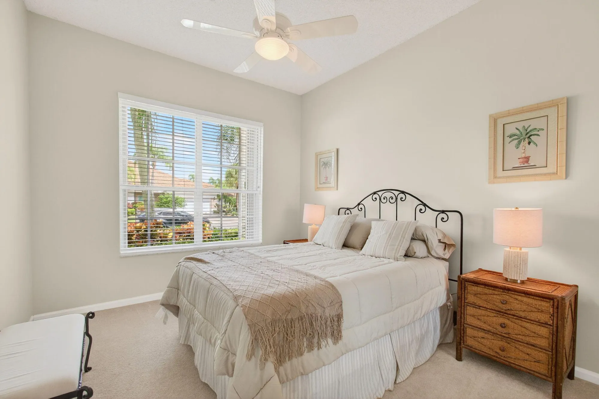 Property Slideshow image 33 of 105 | 6886 swansea ln, Boynton Beach, FL, 33472
