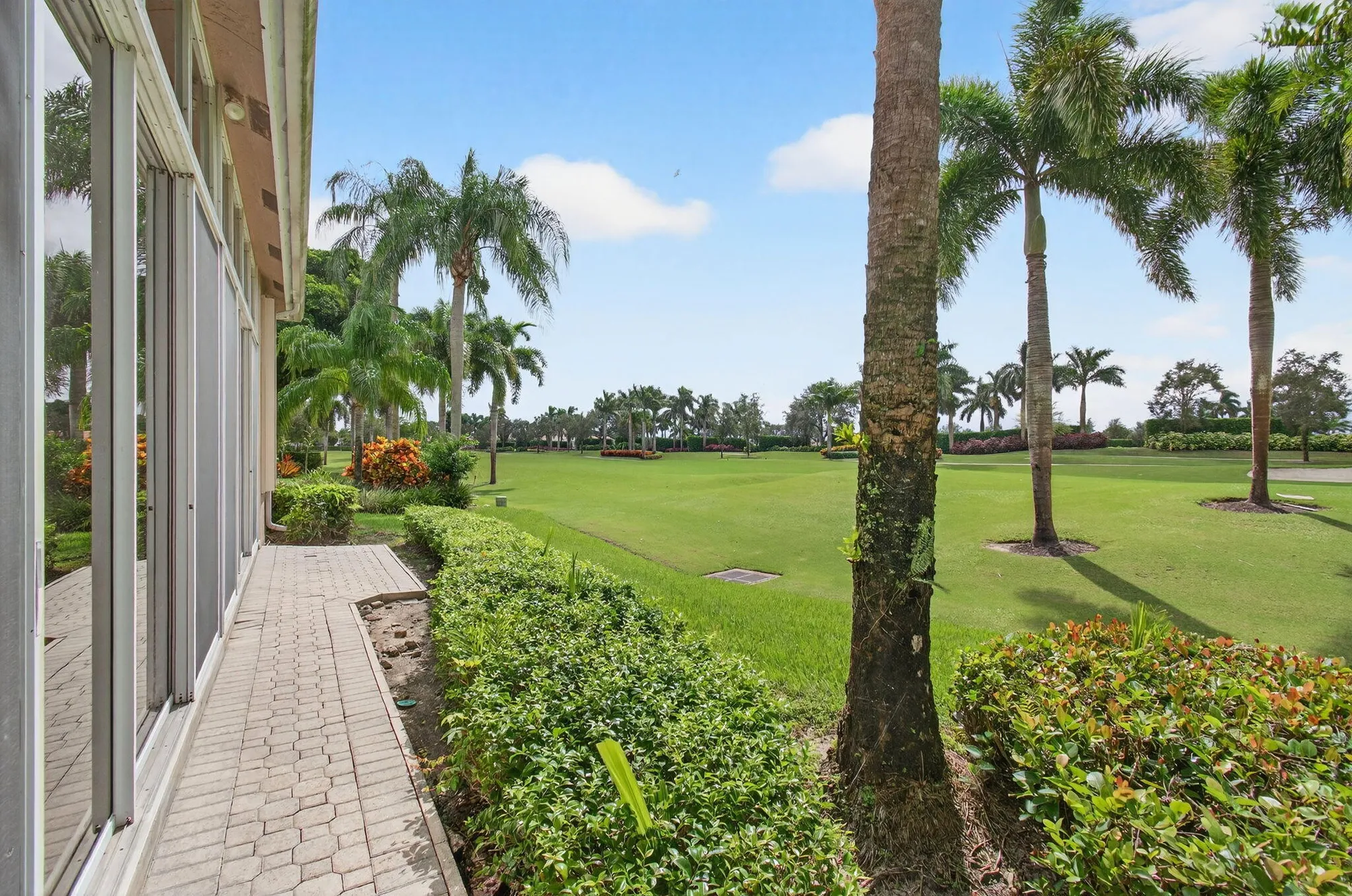 Property Slideshow image 40 of 105 | 6886 swansea ln, Boynton Beach, FL, 33472