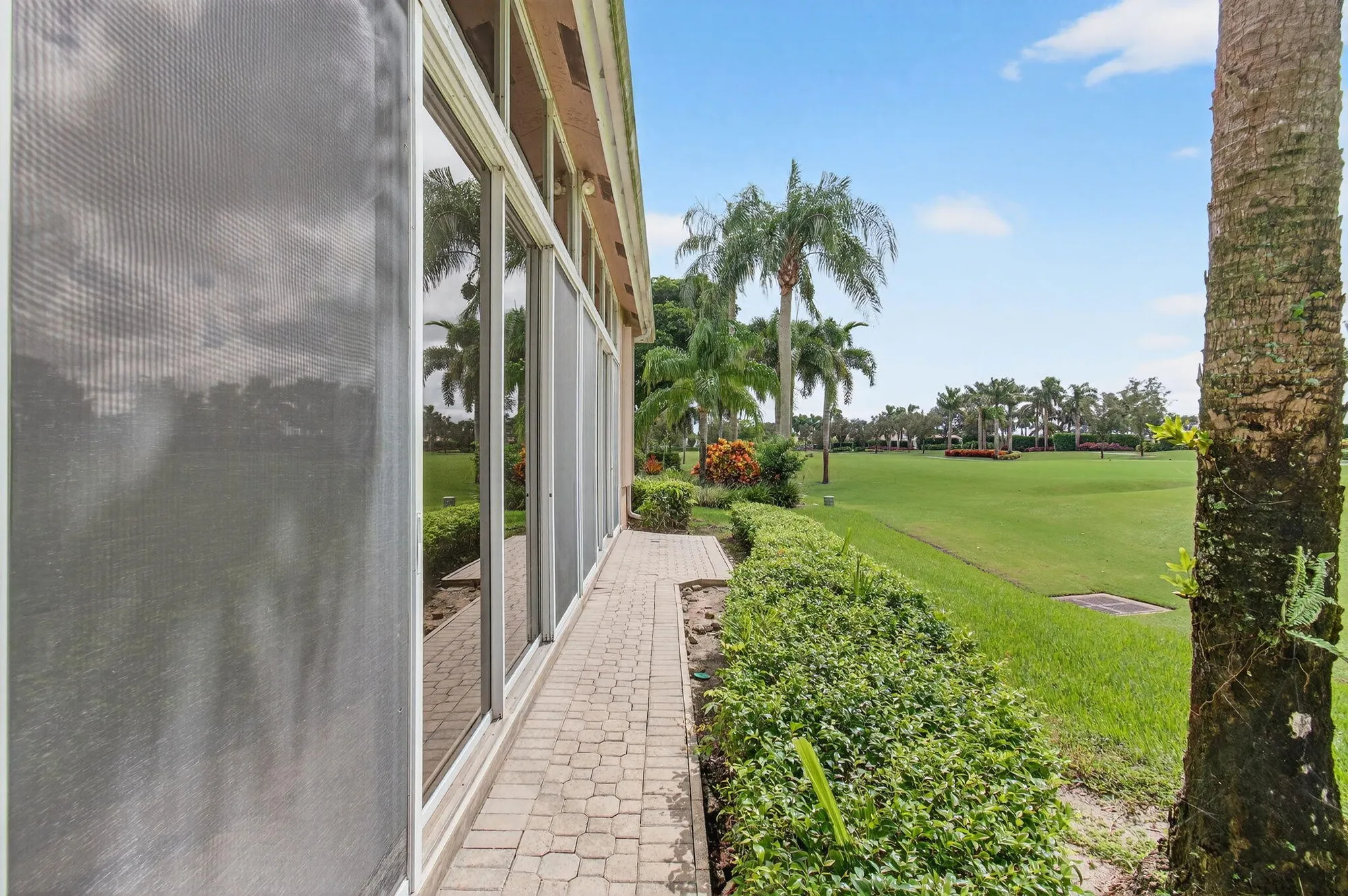 Property Slideshow image 41 of 105 | 6886 swansea ln, Boynton Beach, FL, 33472