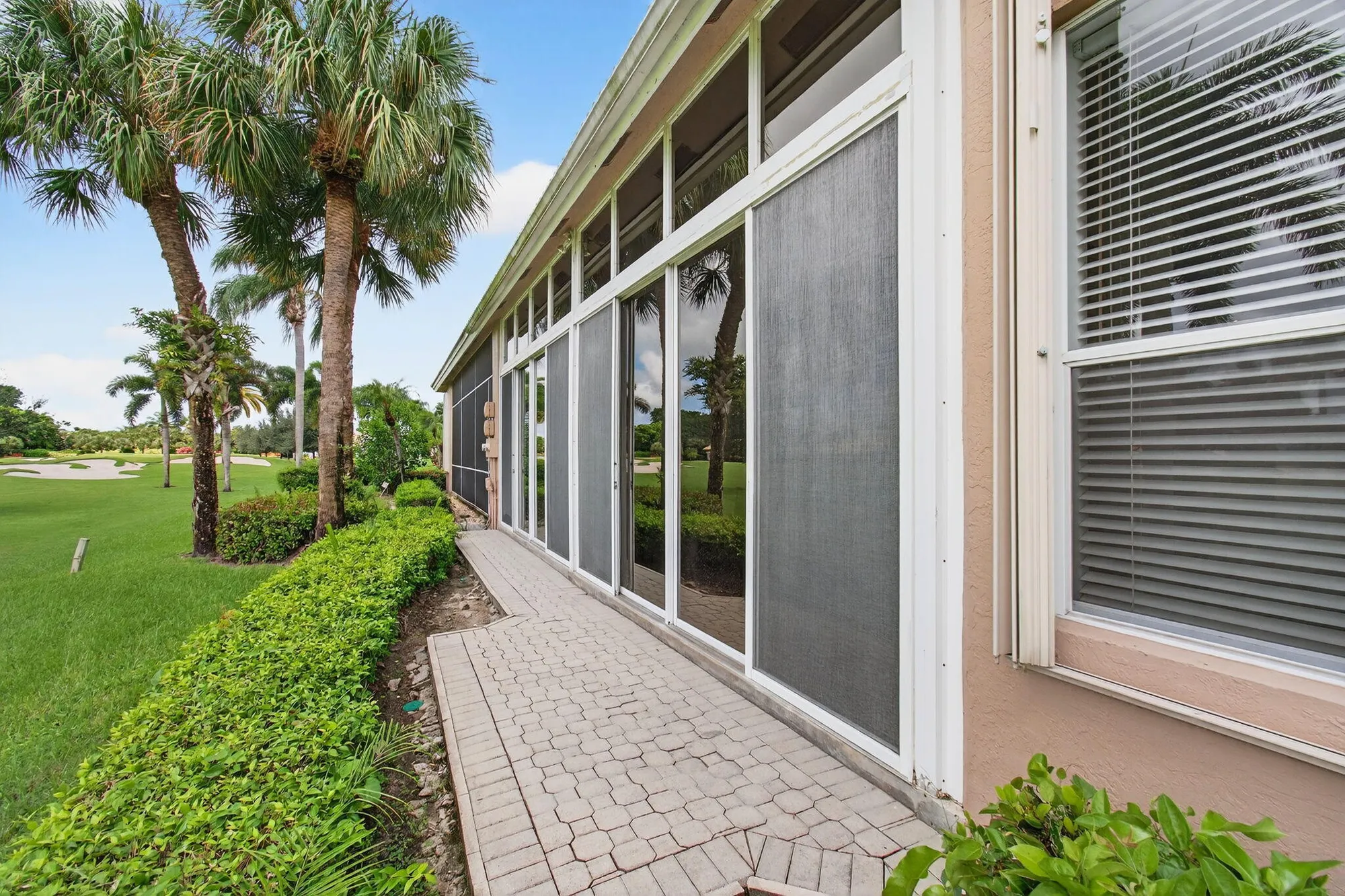 Property Slideshow image 43 of 105 | 6886 swansea ln, Boynton Beach, FL, 33472