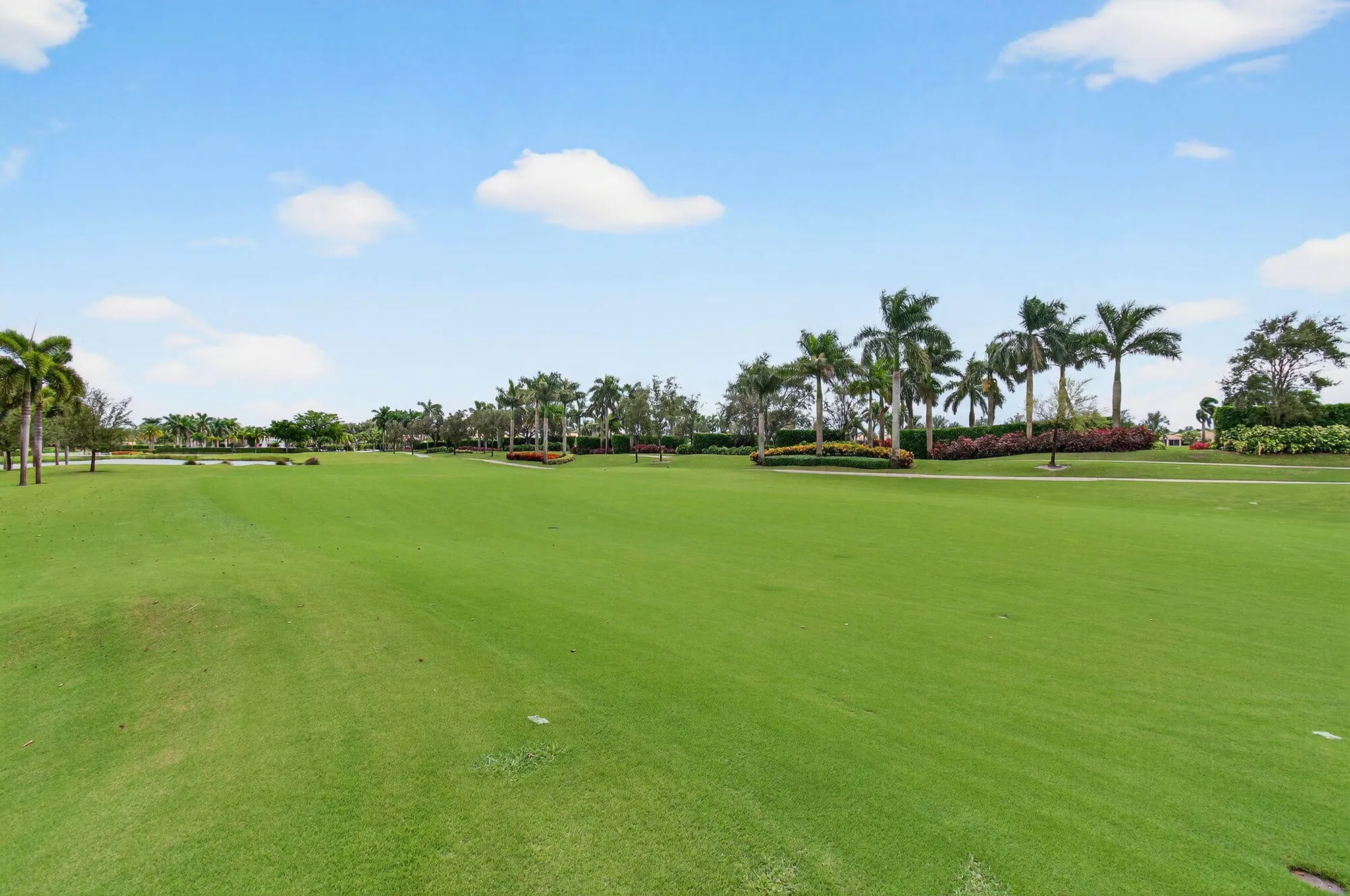 Property Slideshow image 47 of 105 | 6886 swansea ln, Boynton Beach, FL, 33472