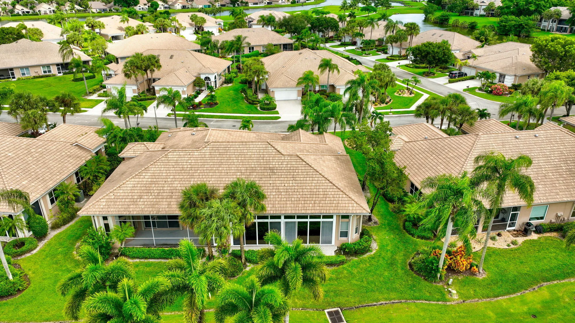 Property Slideshow image 61 of 105 | 6886 swansea ln, Boynton Beach, FL, 33472