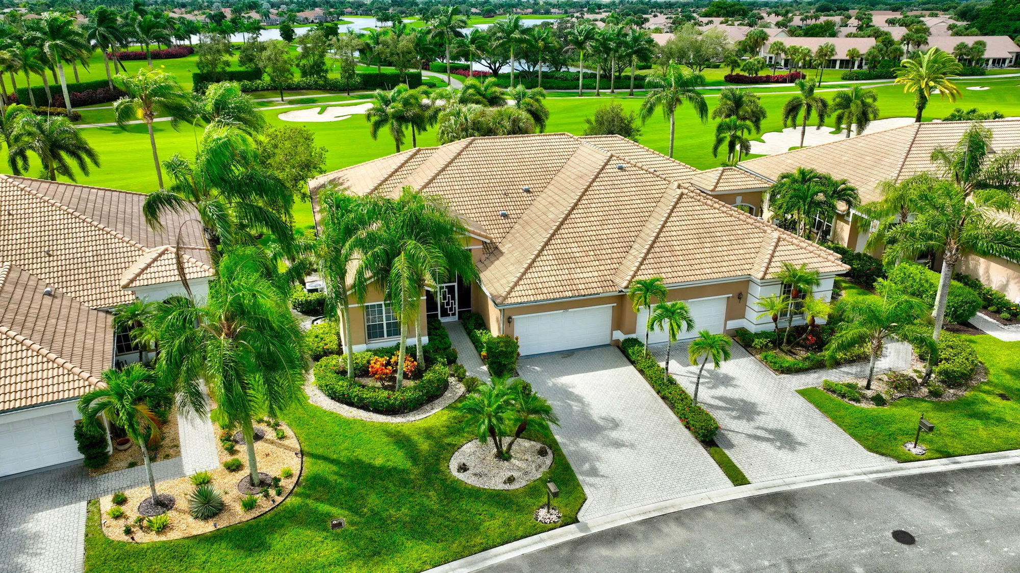 Property Slideshow image 69 of 105 | 6886 swansea ln, Boynton Beach, FL, 33472